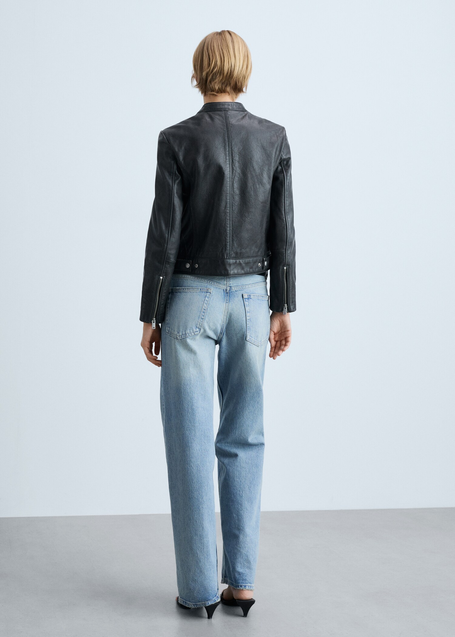 100% leather jacket - Reverse of the article