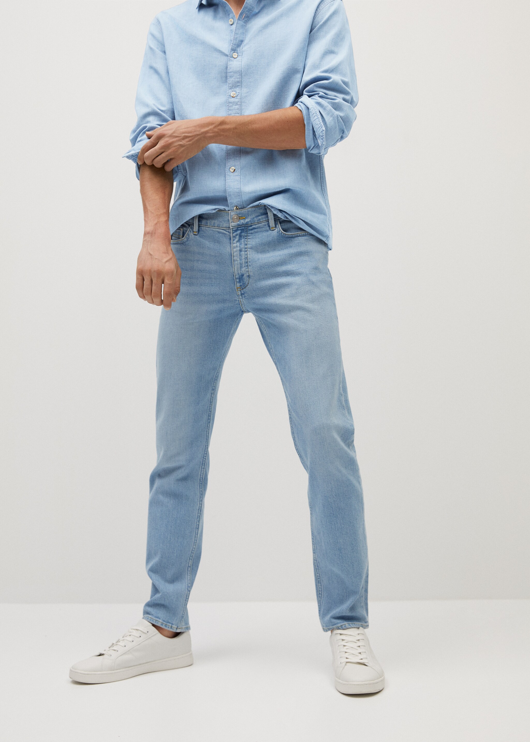 Jeans Jan slim fit lavado claro - Plano medio