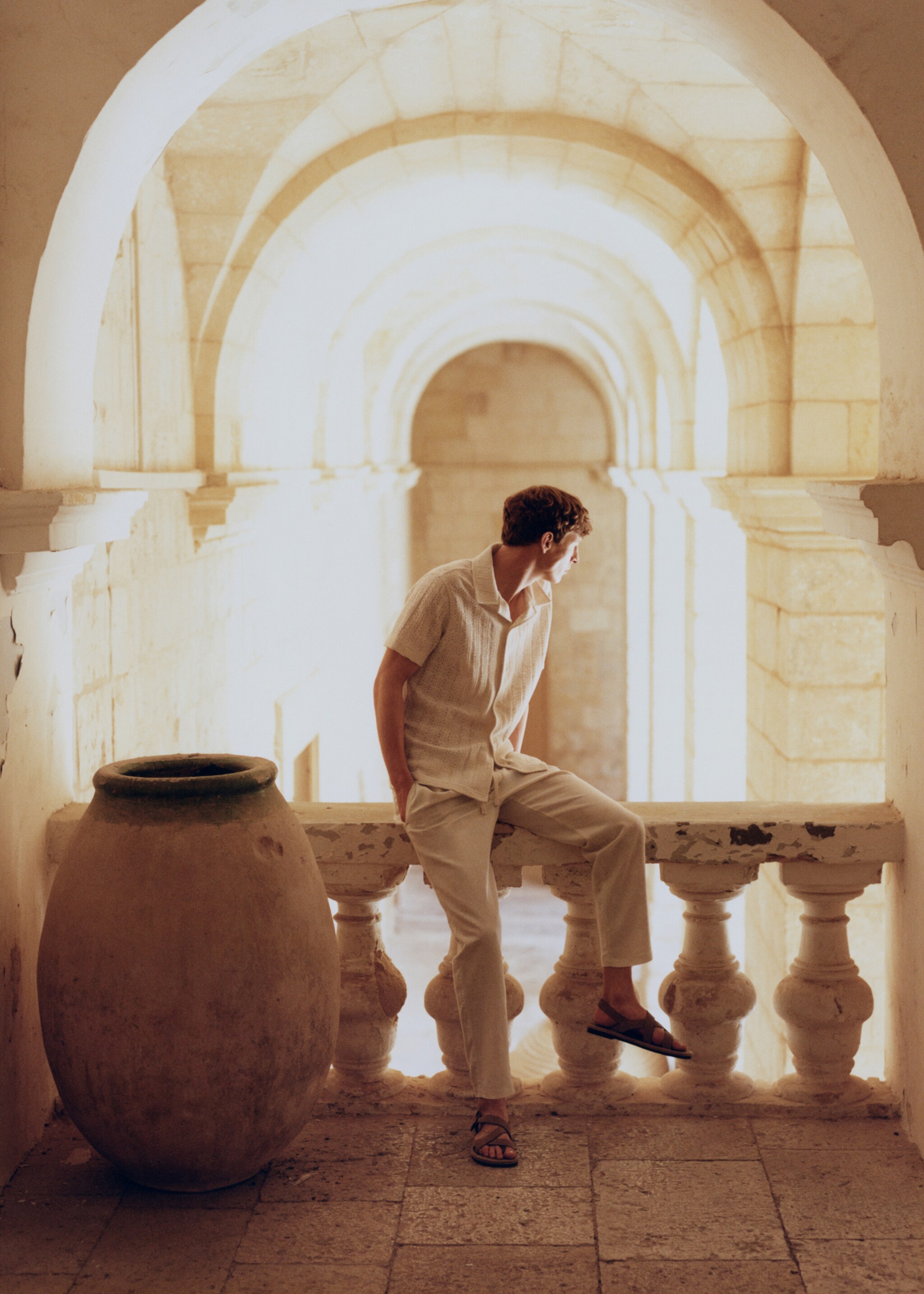 Slim-fit trousers with drawstring - Details of the article 5, Off White. Ref: 77010569-00.