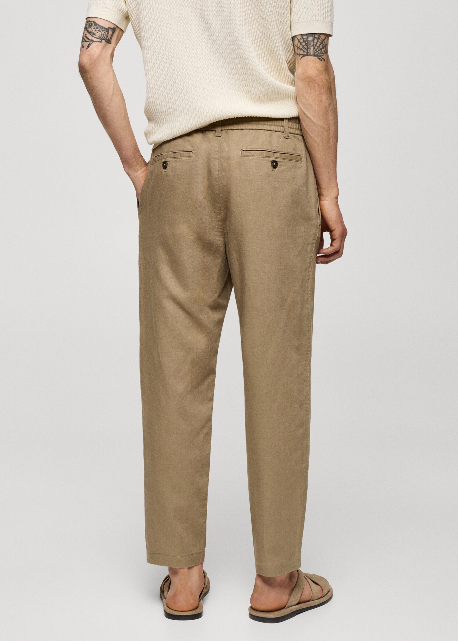 Slim Fit-Leinenhose mit Kordel - Rückseite des Artikels
