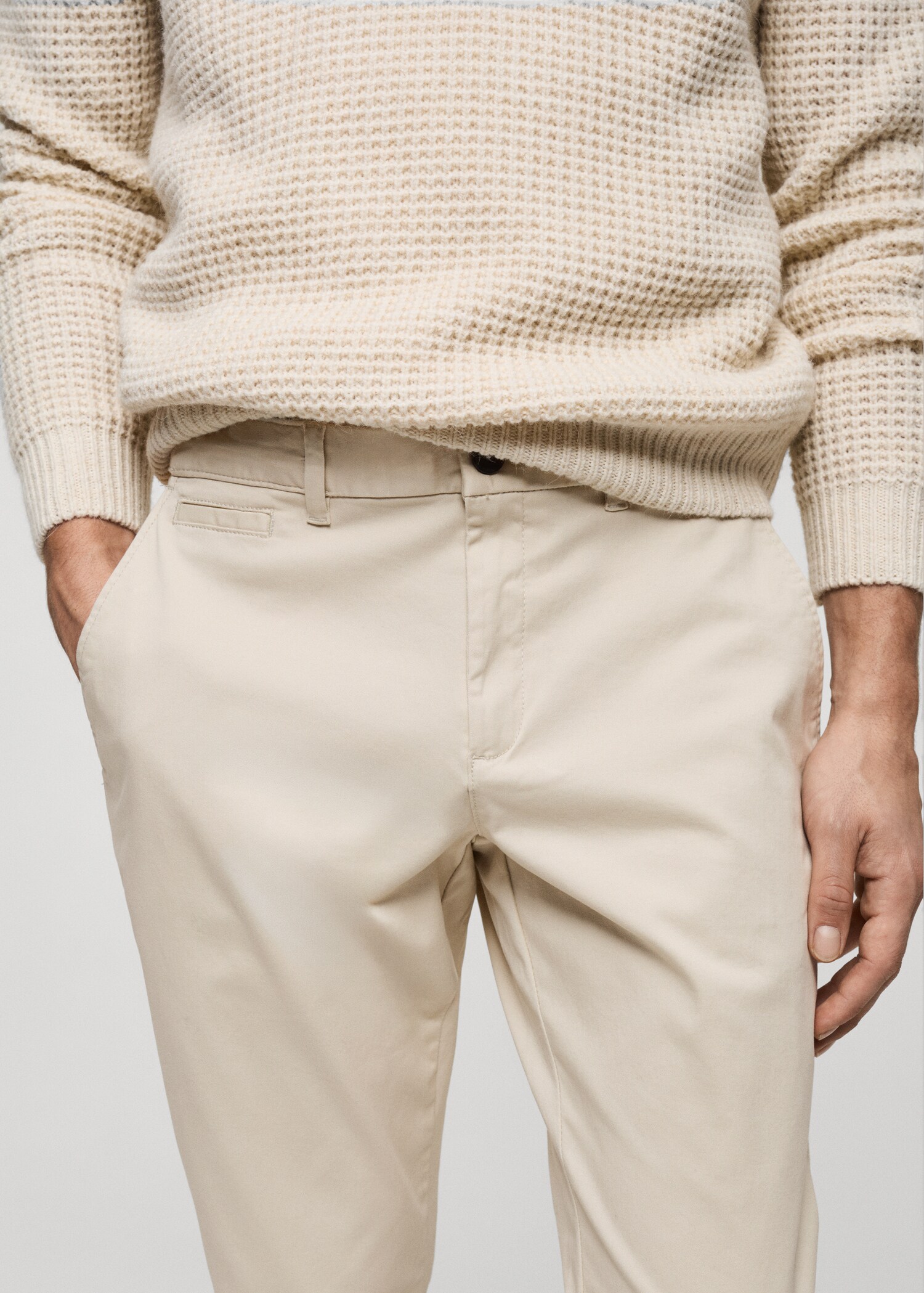 Cotton tapered crop trousers - Details of the article 1