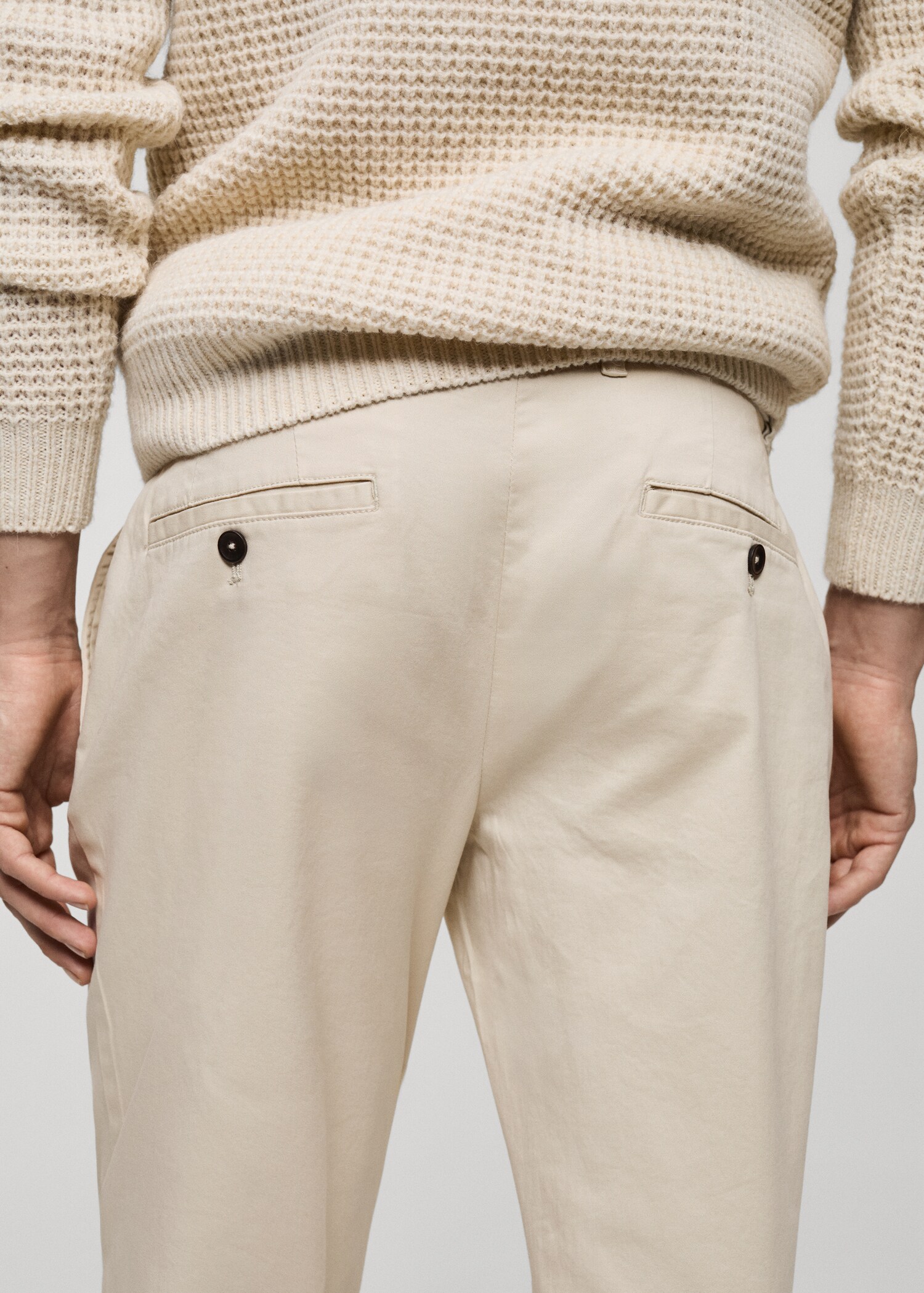 Cotton tapered crop trousers - Details of the article 6