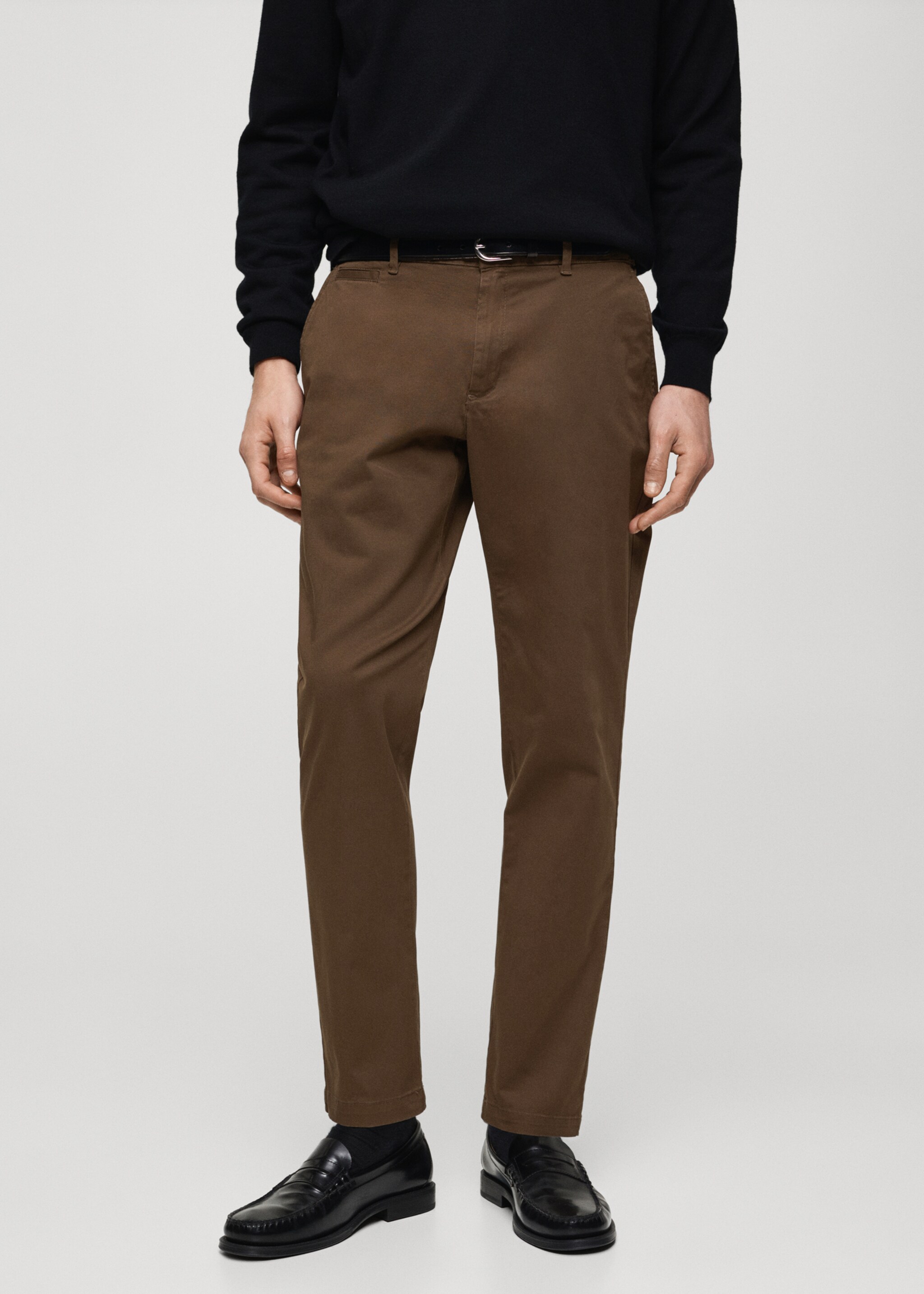 Pantalón algodón tapered crop - Plano medio, Marrón. Ref: 77010570-00.