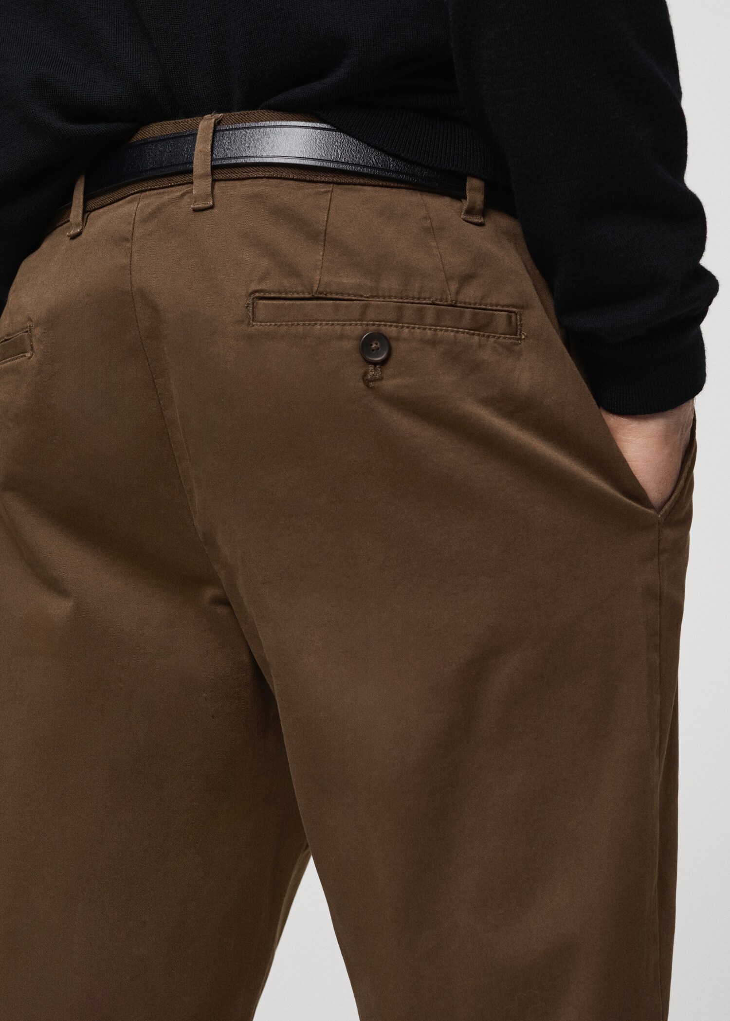 Cotton tapered crop trousers - Details of the article 6