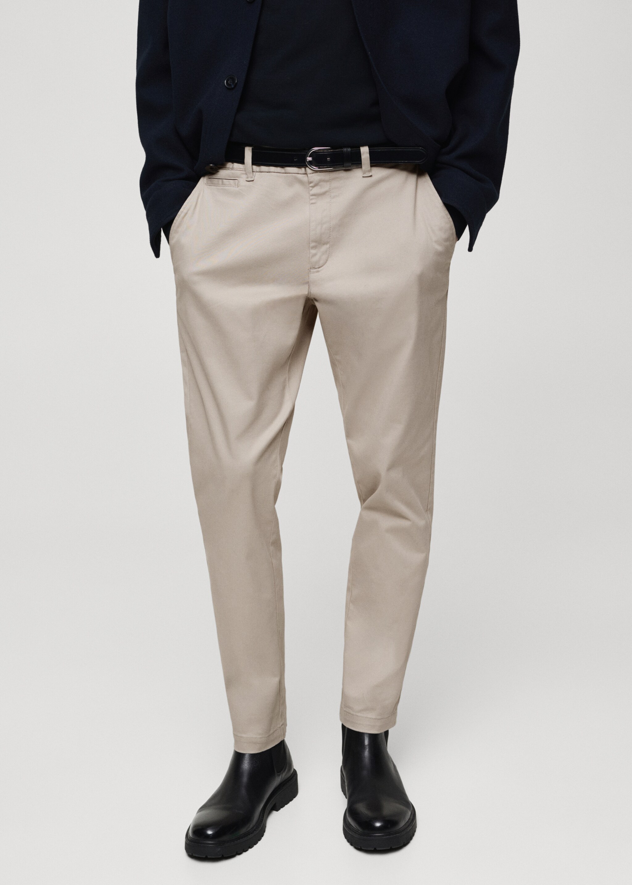 Pantalón algodón tapered crop - Plano medio, Gris. Ref: 77010570-00.