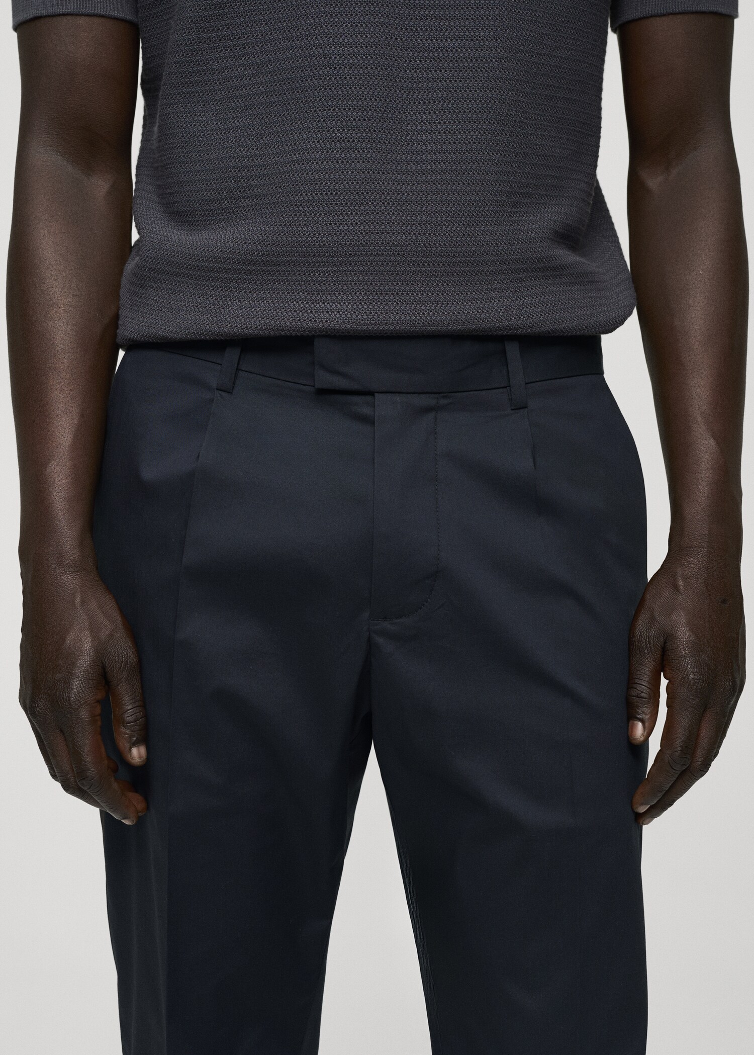 Pantalon coton slim-fit pinces - Détail de l'article 1