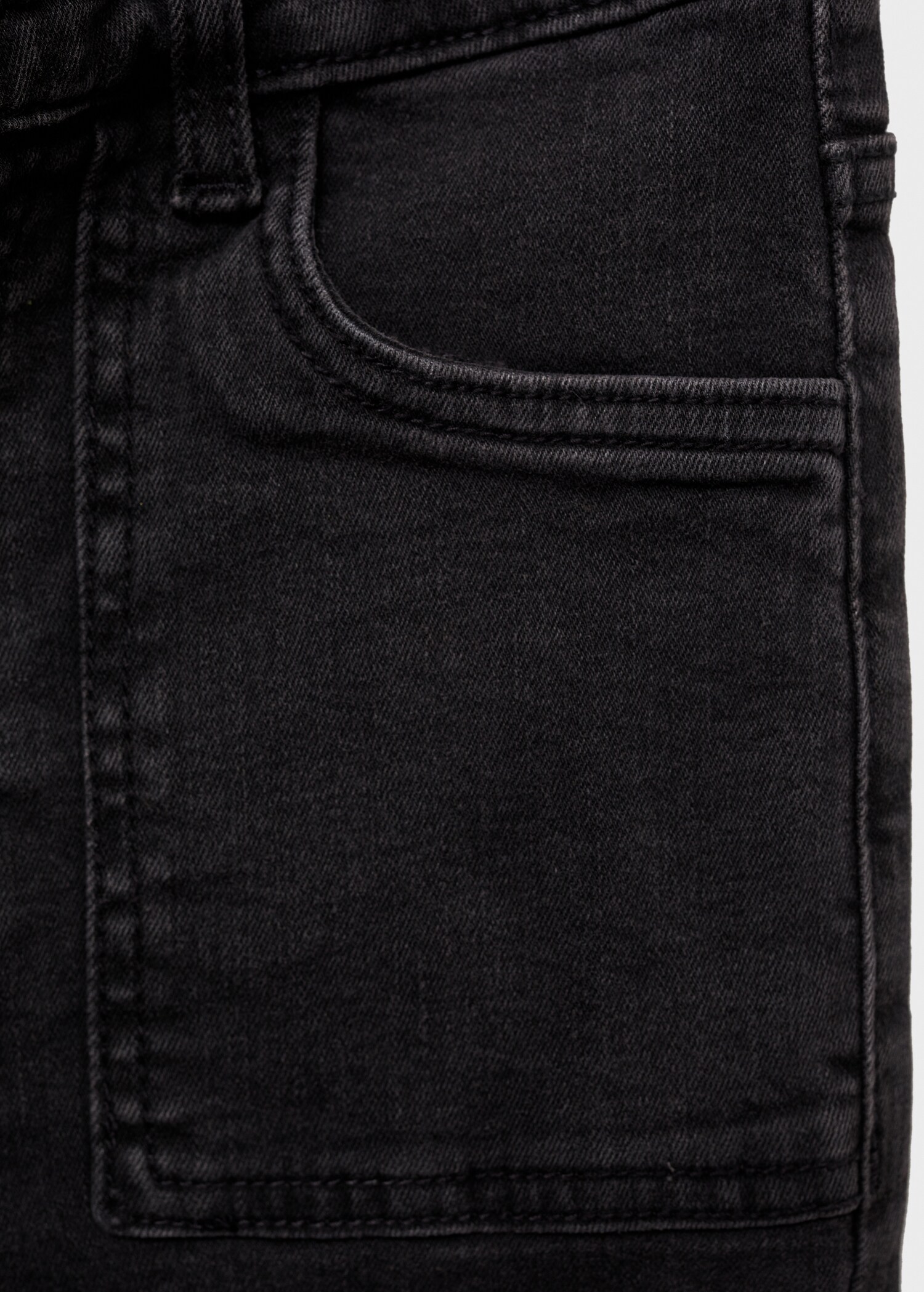 Flared jeans with pocket - Details of the article 0
