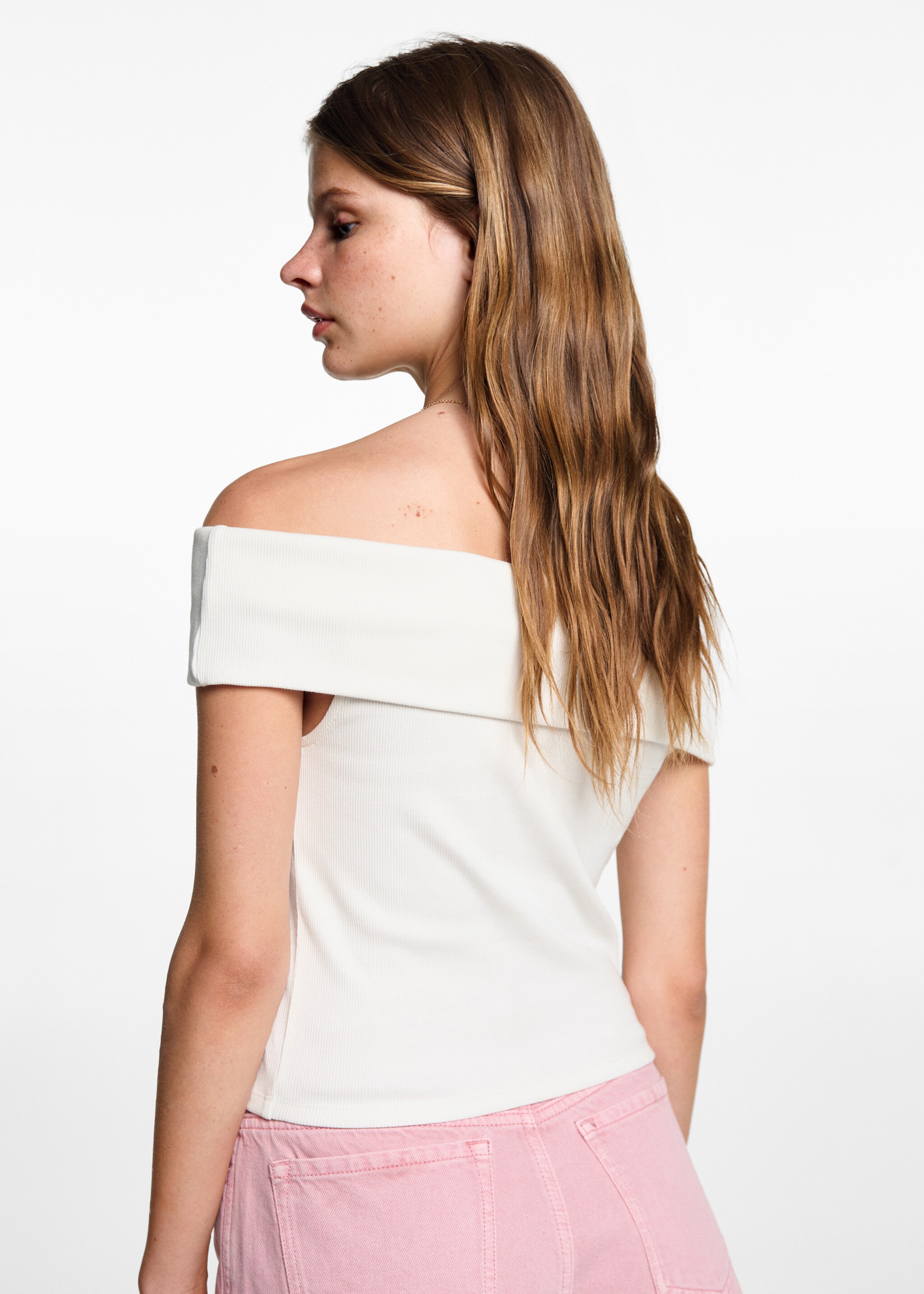Off-the-shoulder ribbed top - Reverse of the article