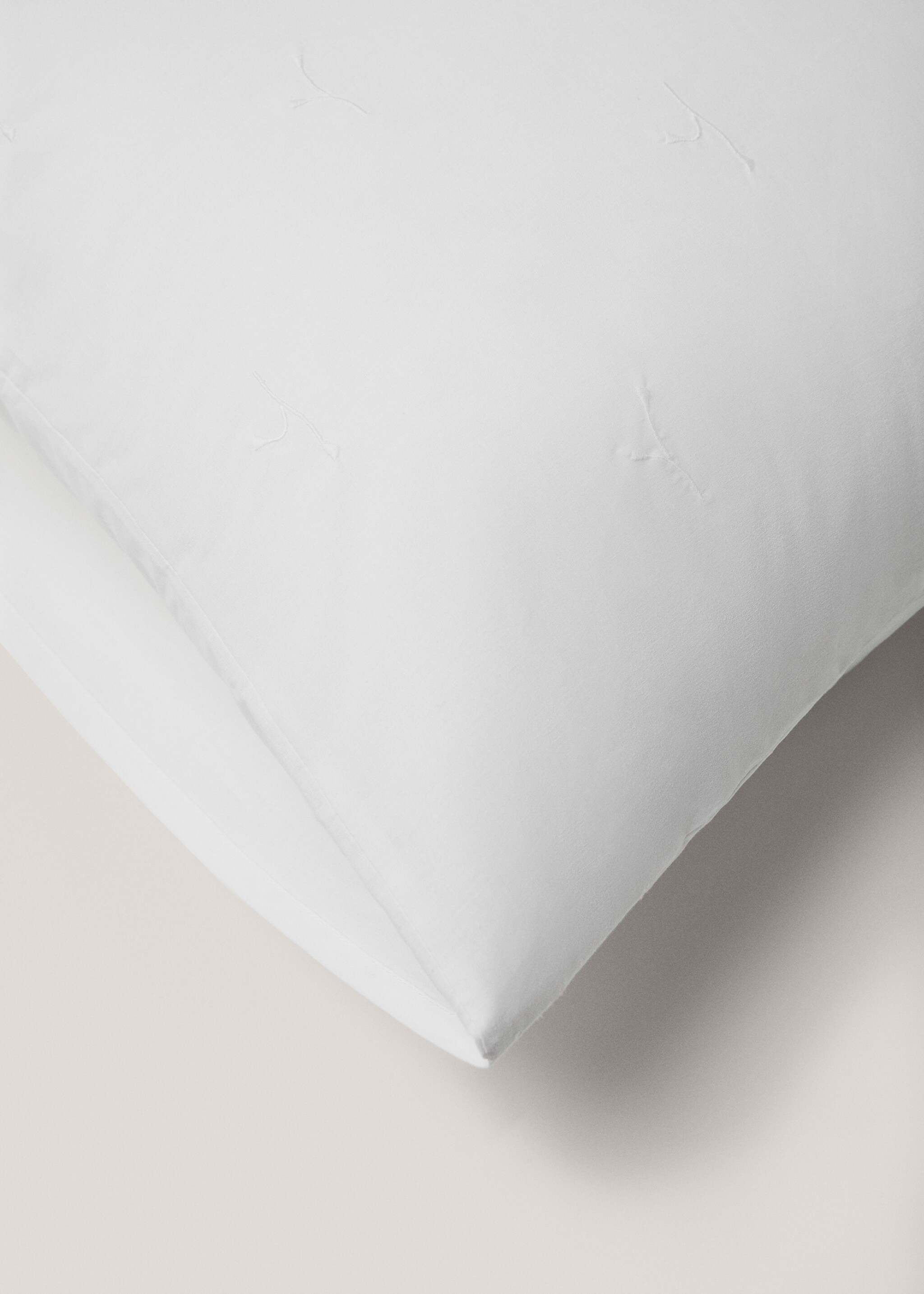 Floral embroidered cotton pillowcase 50x75cm - Details of the article 2, White. Ref: 77010621-00.