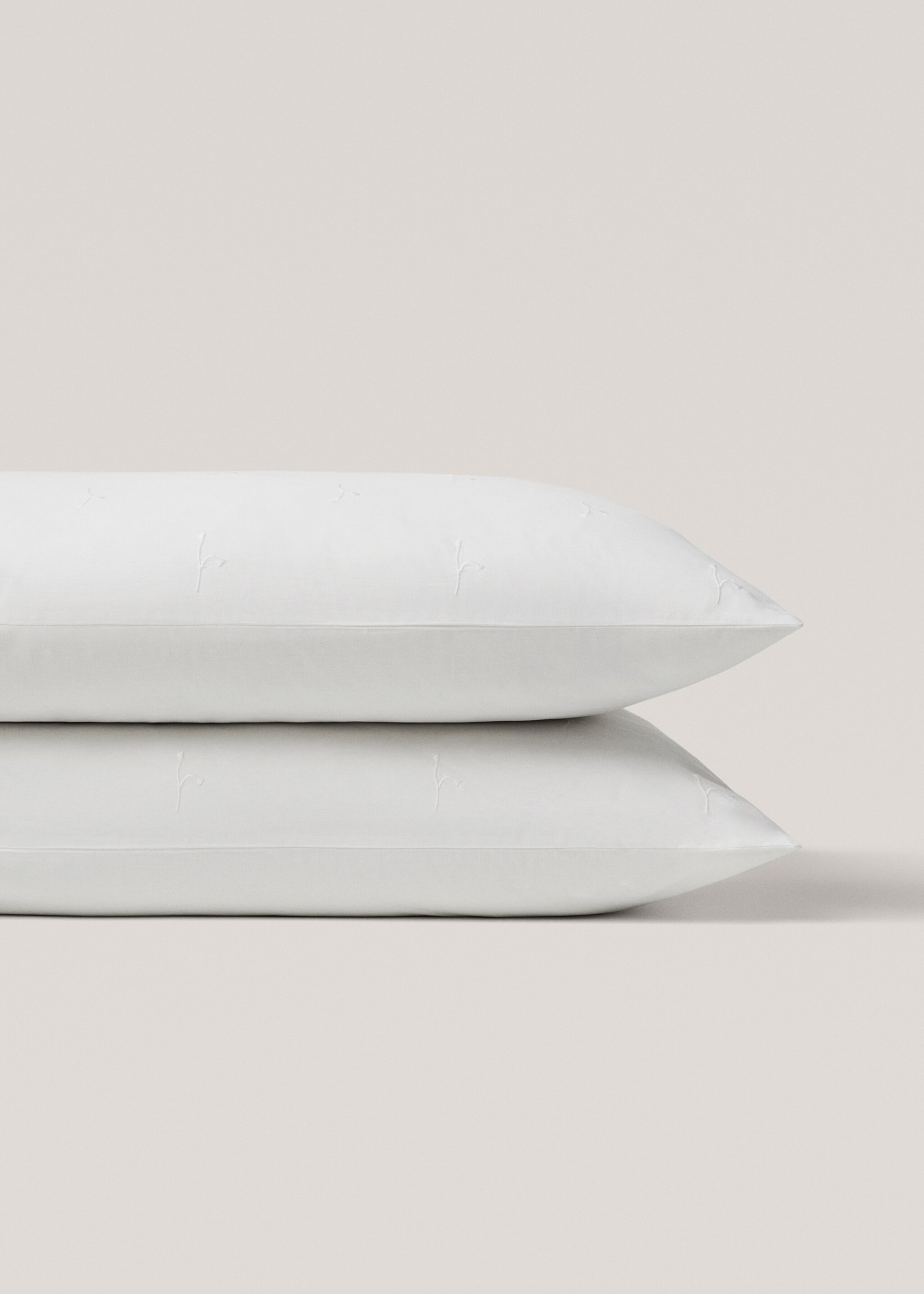 Floral embroidered cotton pillowcase 50x75cm - Details of the article 4, White. Ref: 77010621-00.