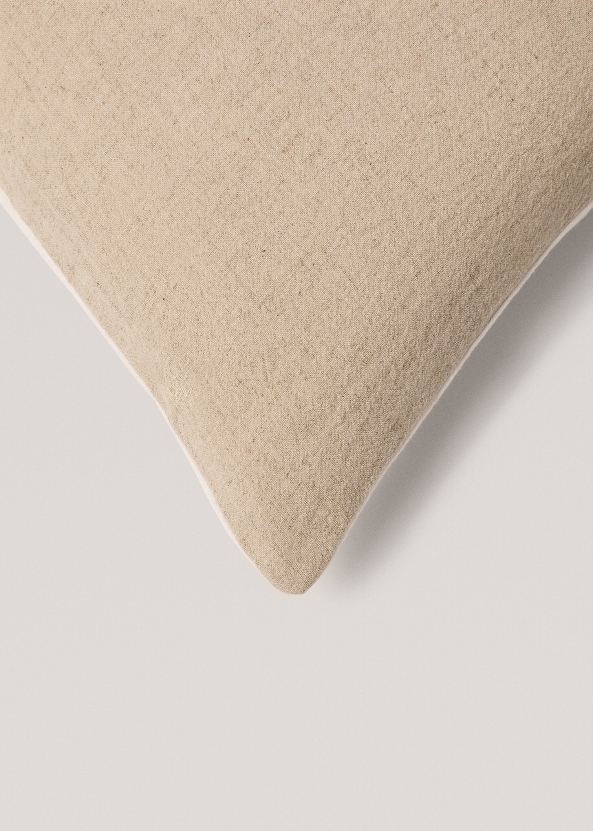 Housse coussin coton et lin - Détail de l'article 4, Beige. Ref: 77010628-00.
