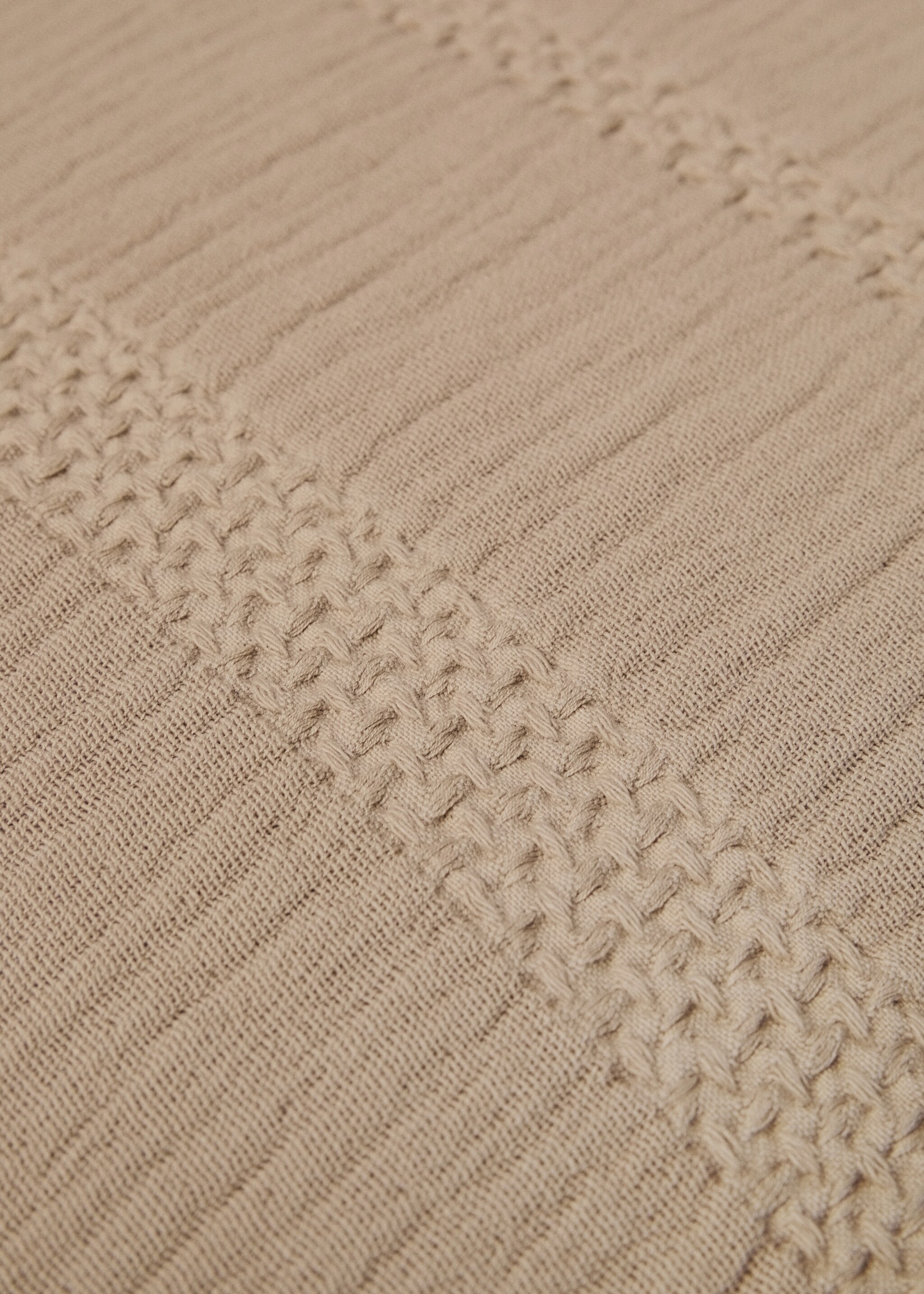 Textured cotton cushion cover - Details of the article 2, Medium Brown. Ref: 77010629-00.