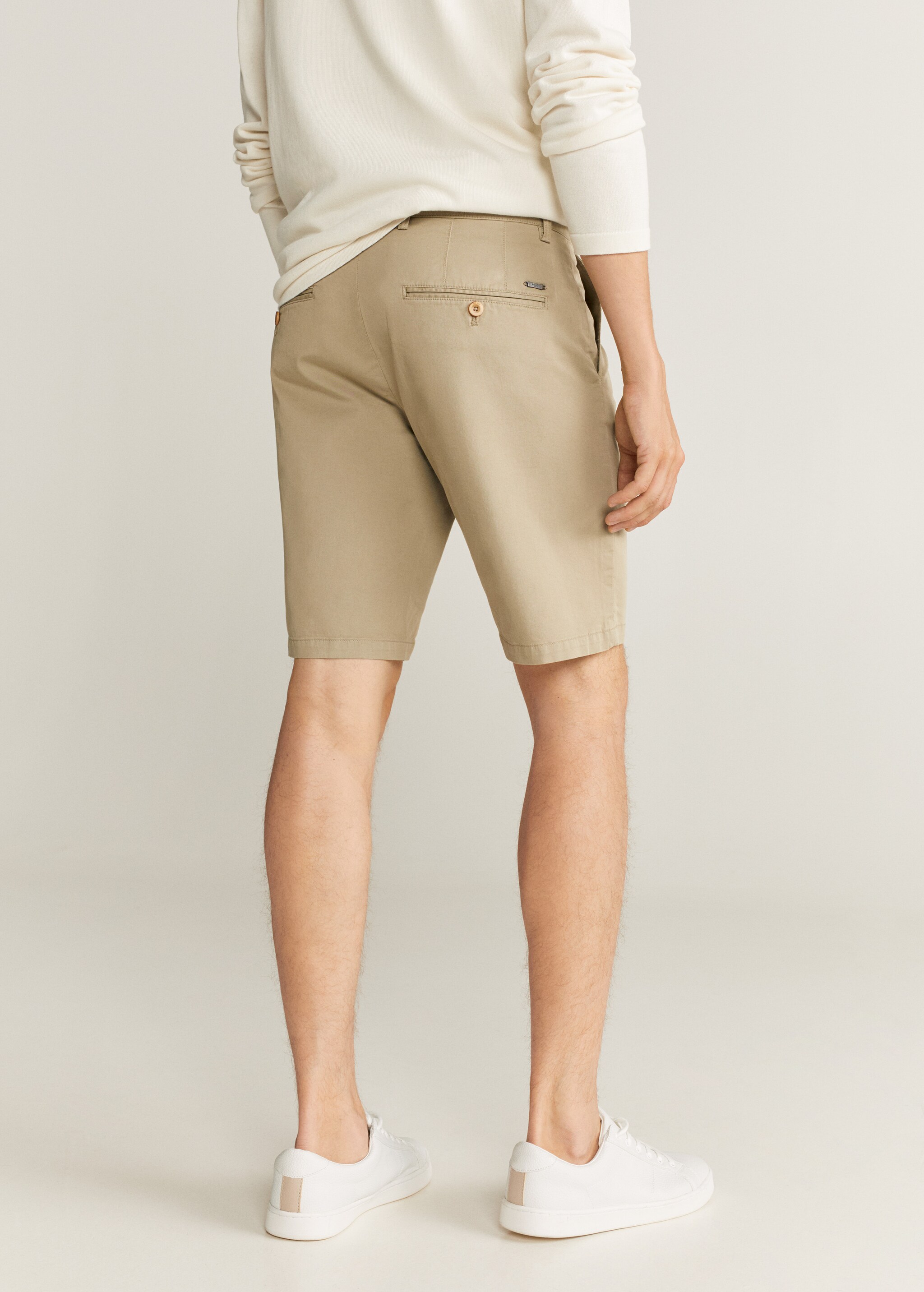 Bavlněné bermudy chino slim fit - Zadní strana zboží