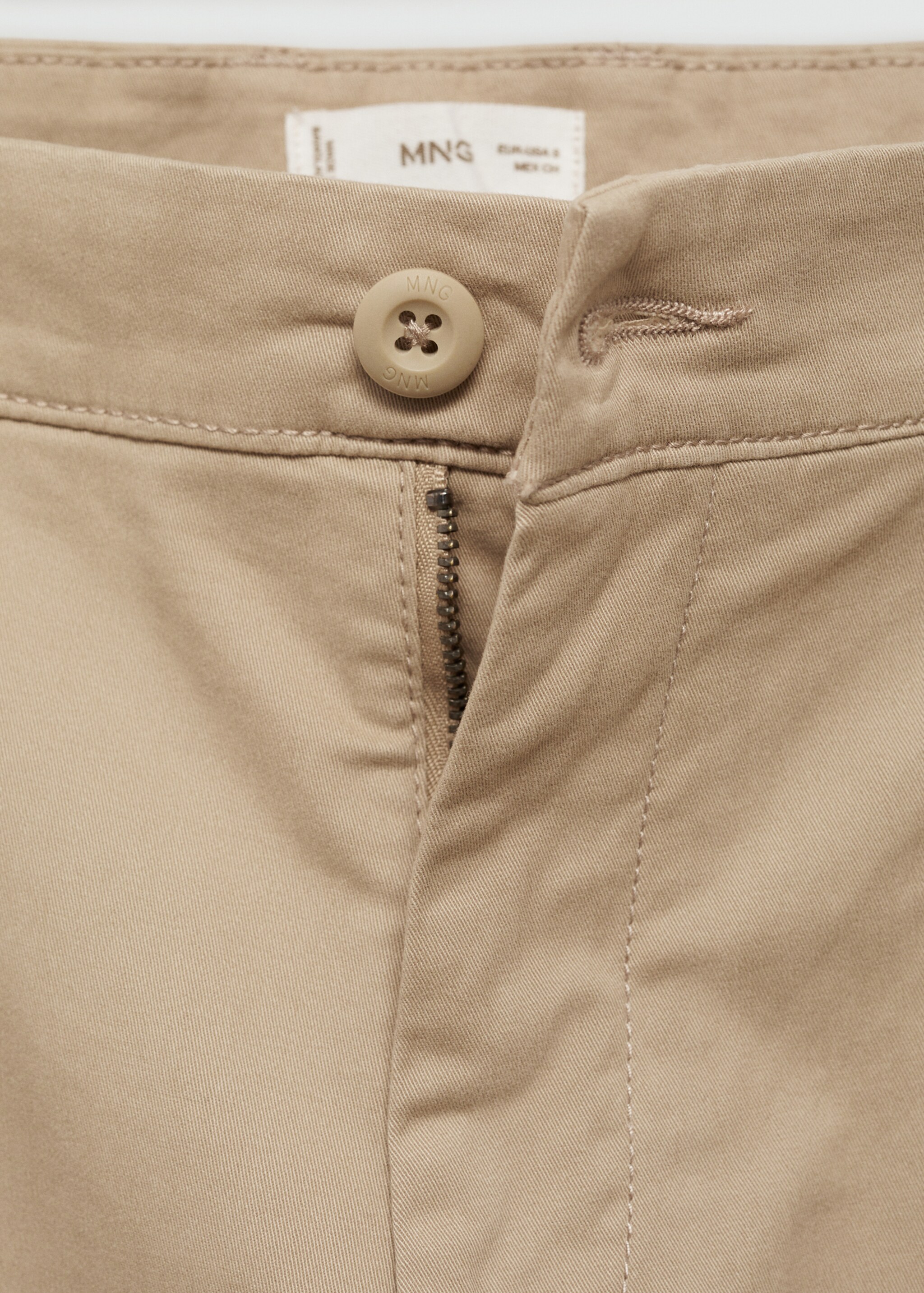 Cotton chinos - Details of the article 8, Beige. Ref: 77011511-00.