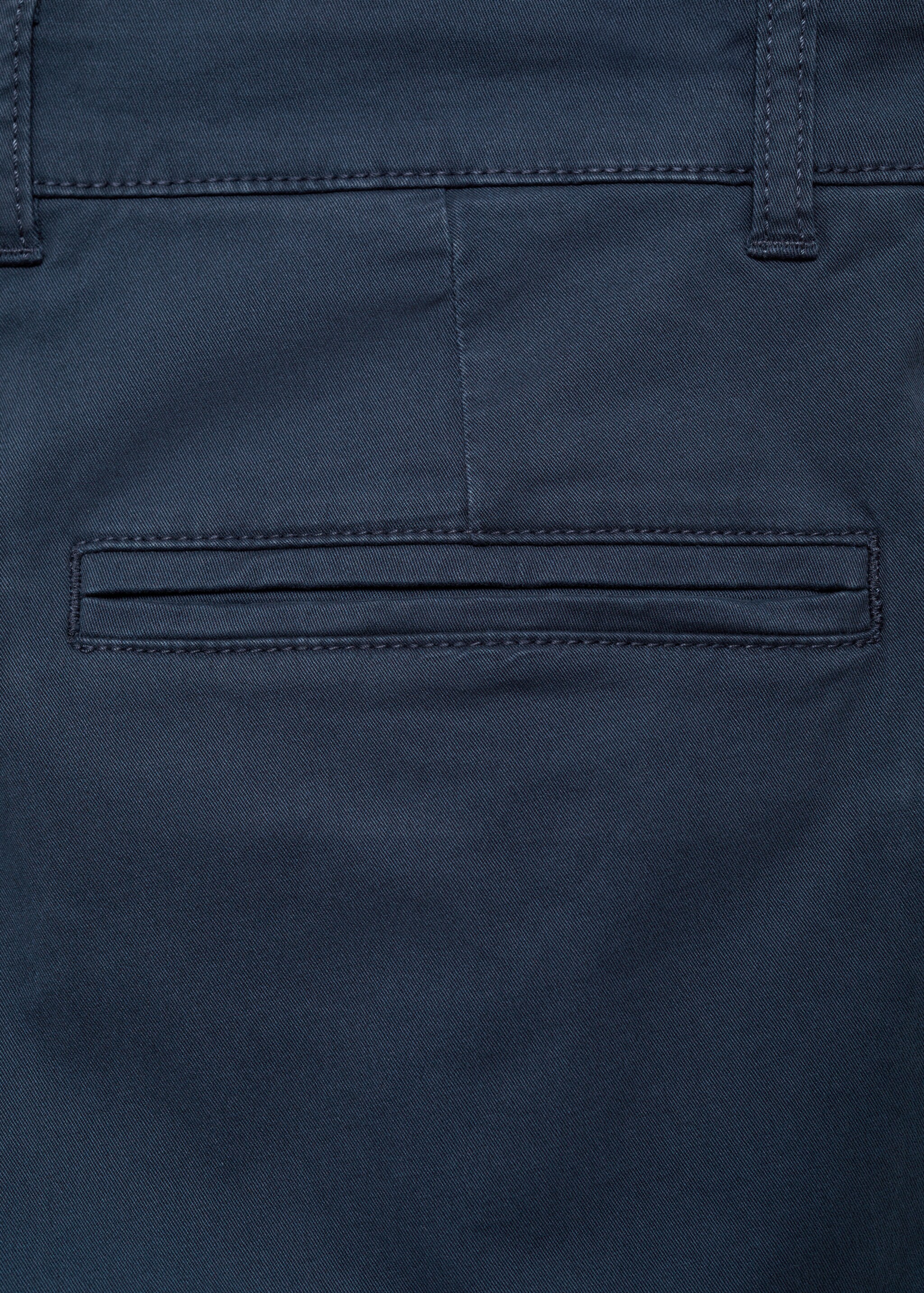 Chinohose aus Baumwolle - Detail des Artikels 0, Dunkles Marineblau. Ref: 77011511-00.