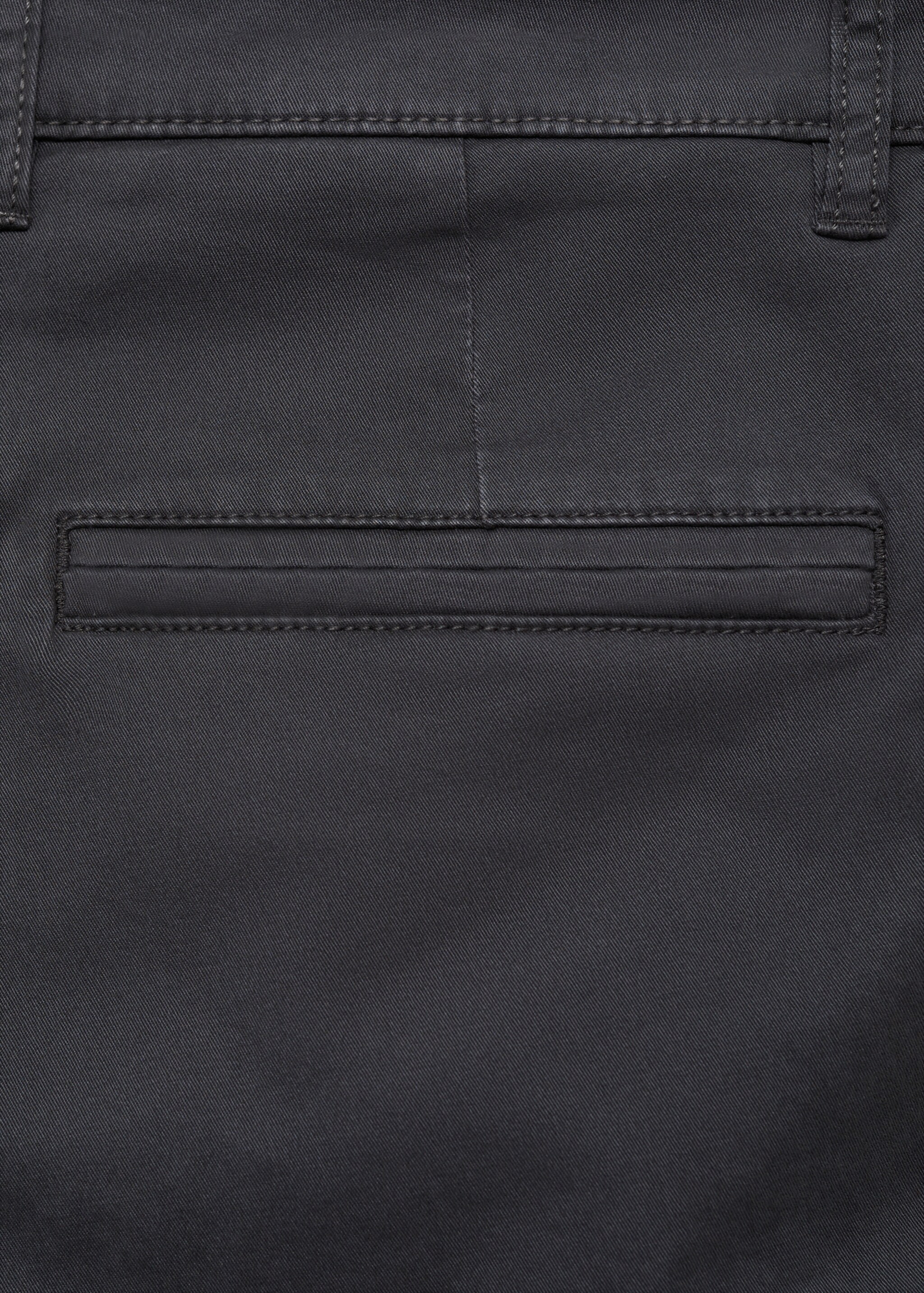 Chinohose aus Baumwolle - Detail des Artikels 0, Anthrazit. Ref: 77011511-00.