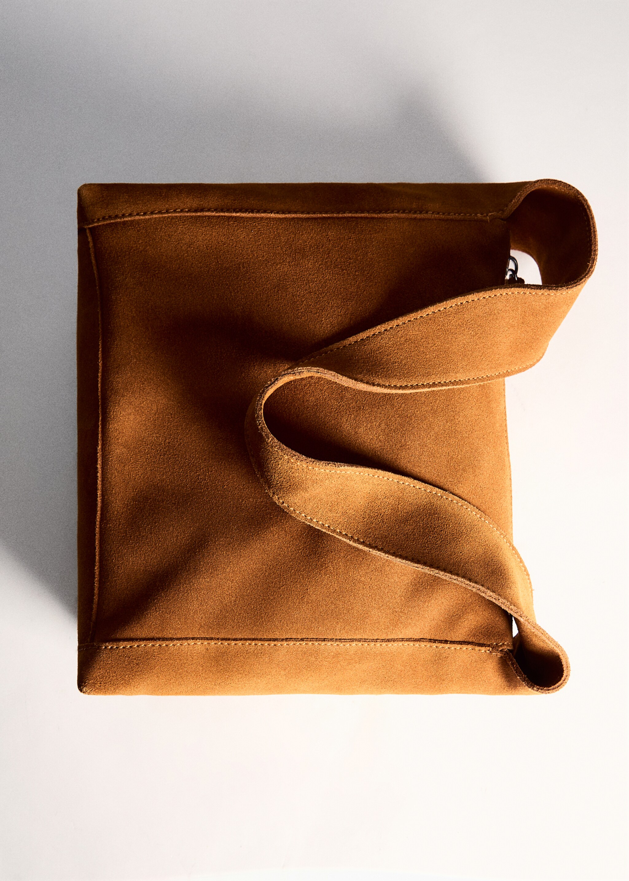 Suede shoulder bag - Details of the article 5, Leather. Ref: 77012008-00.