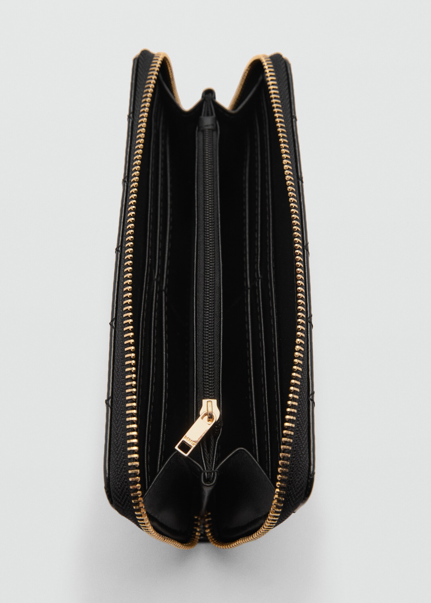 Wallet with decorative stitching - Medium plane