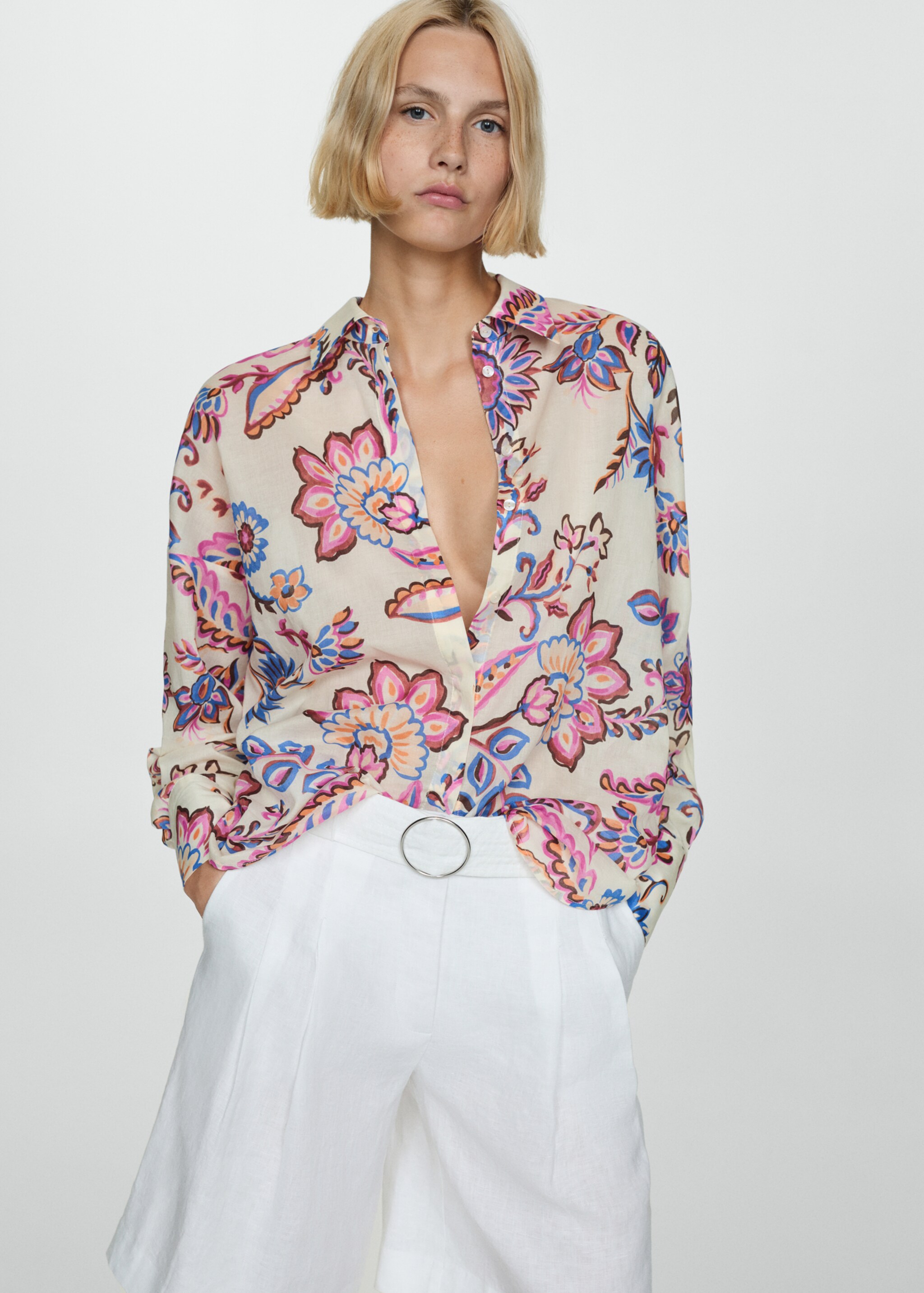 Flowy floral print shirt - Details of the article 2, Ecru. Ref: 77012919-00.