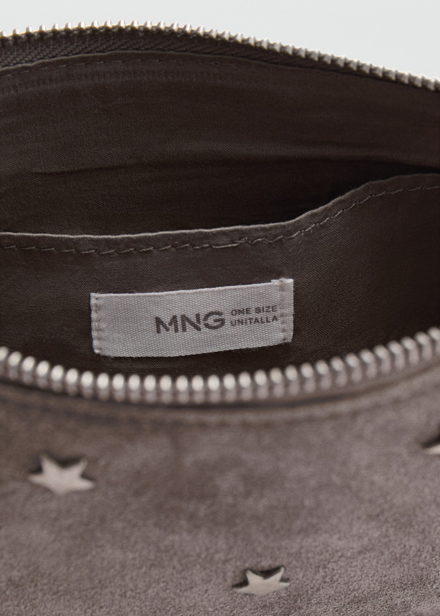 Leather bag with star studs - Details of the article 1