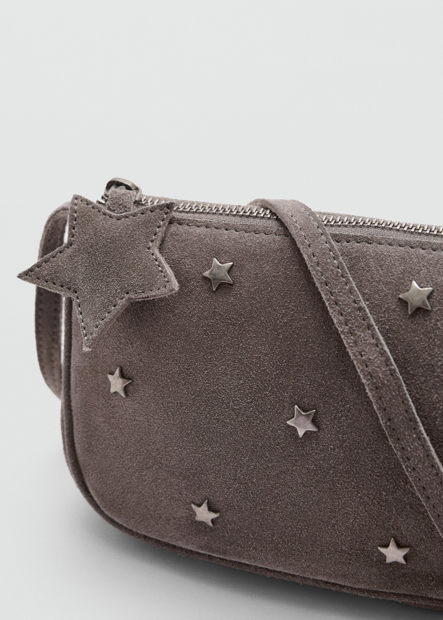 Leather bag with star studs - Details of the article 2