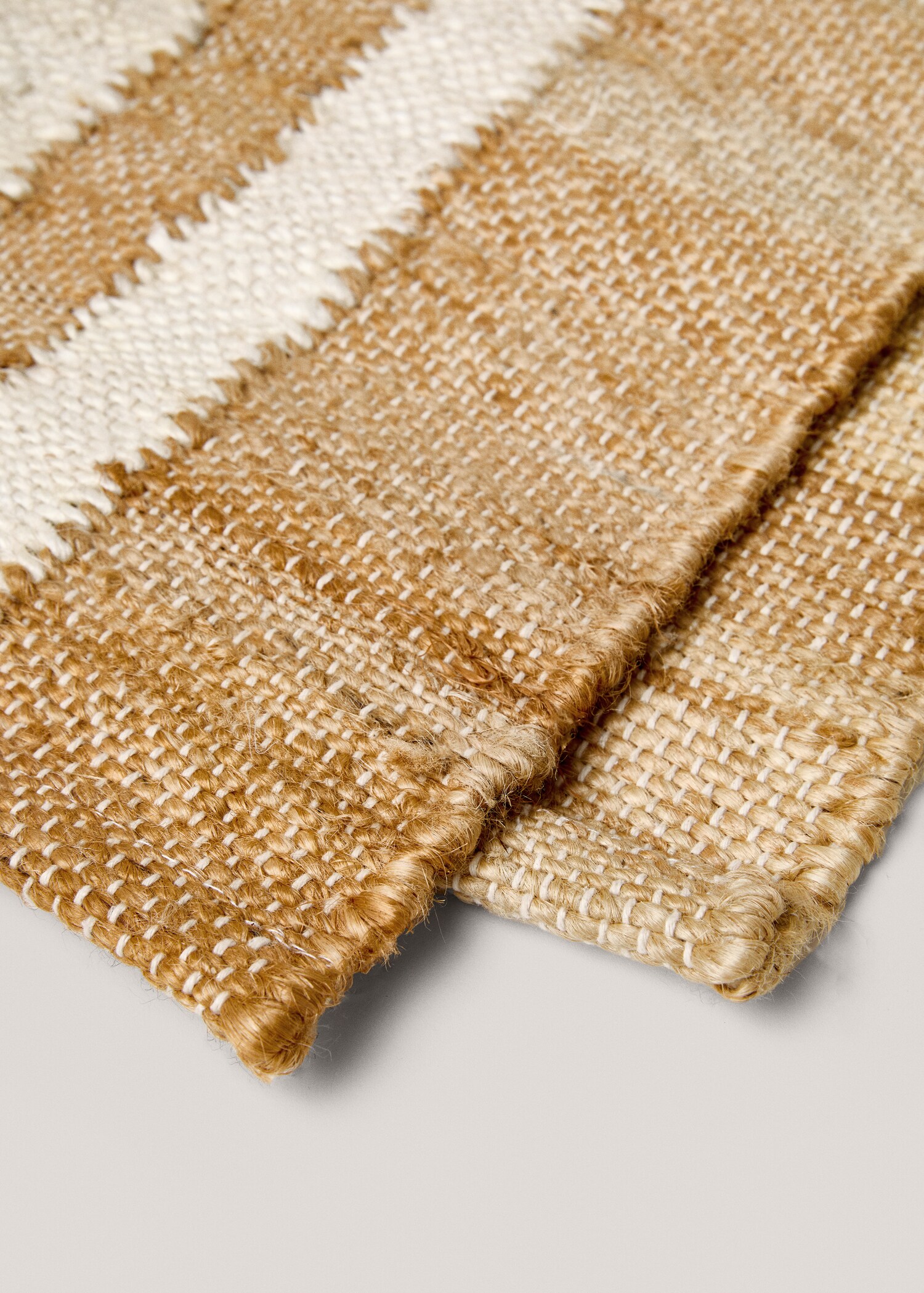 Jute and cotton-blend carpet 60x120cm - Details of the article 1