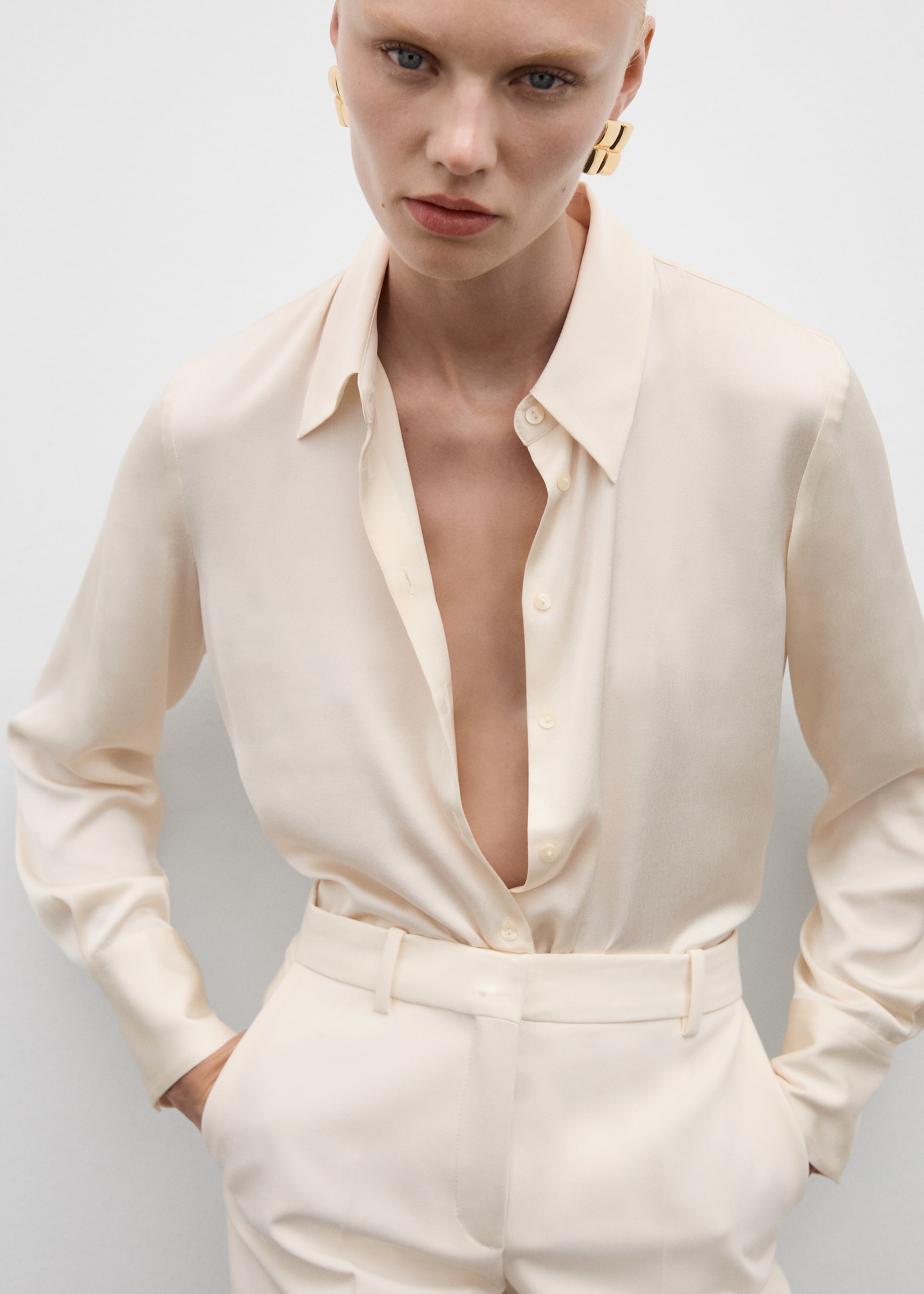 Satin finish flowy shirt - Medium plane, Off White. Ref: 77014032-00.