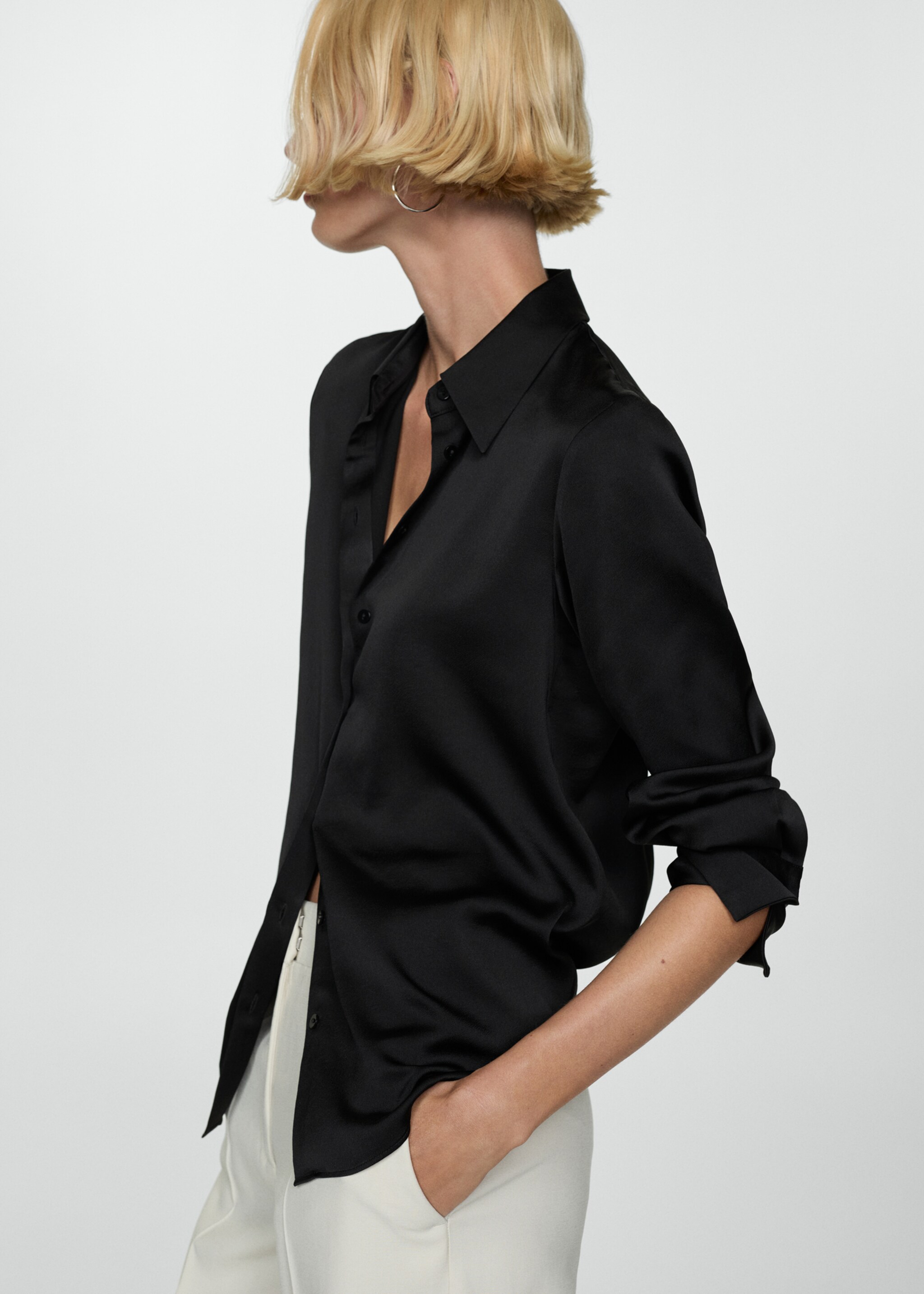 Satin finish flowy shirt - Medium plane, Black. Ref: 77014032-00.