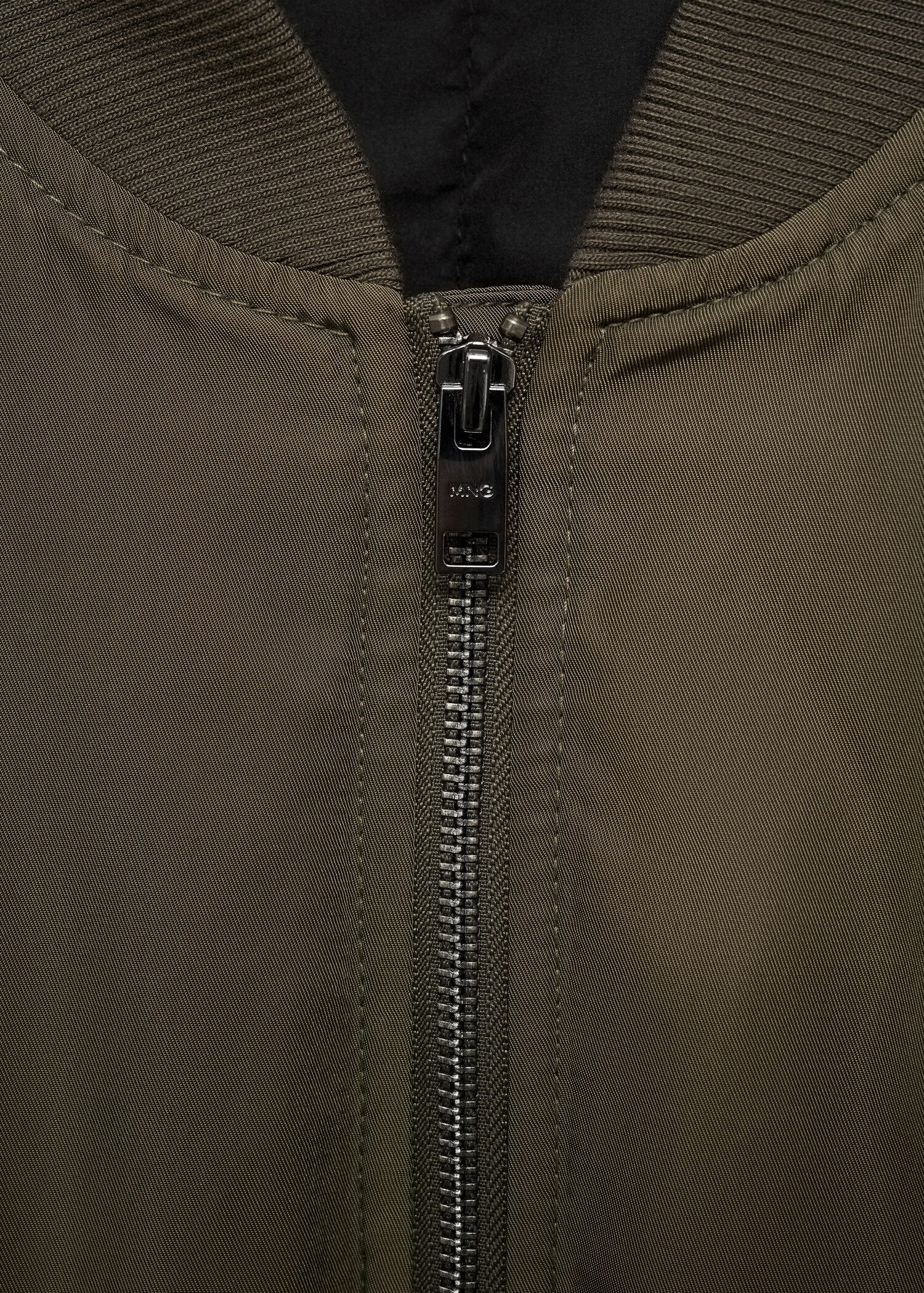 Wasserabweisende Stepp-Bomberjacke - Detail des Artikels 8