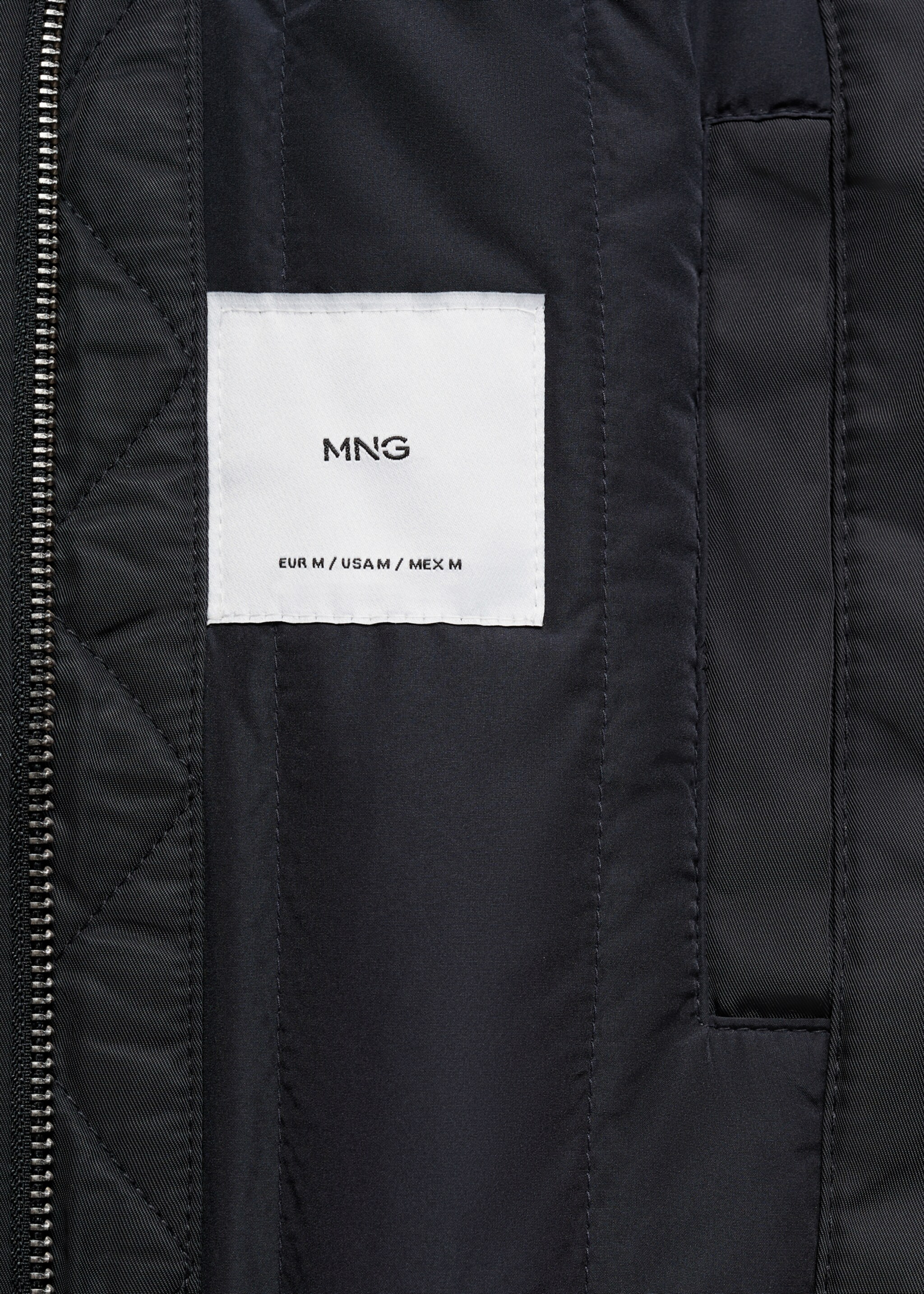 Wasserabweisende Stepp-Bomberjacke - Detail des Artikels 0, Dunkles Marineblau. Ref: 77014435-00.