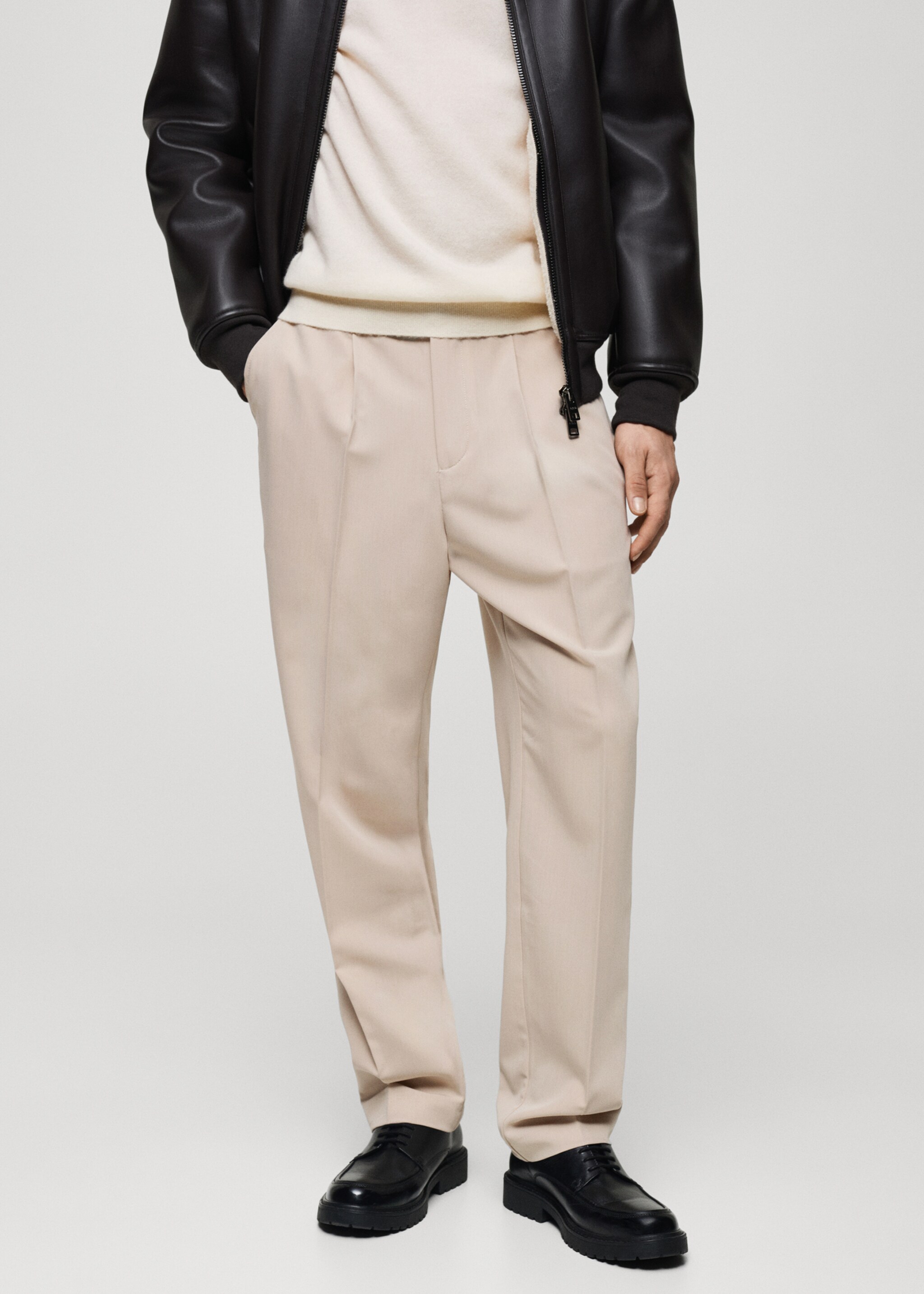 Pantalón regular fit fluido pinzas - Plano medio, Gris hielo. Ref: 77014437-00.