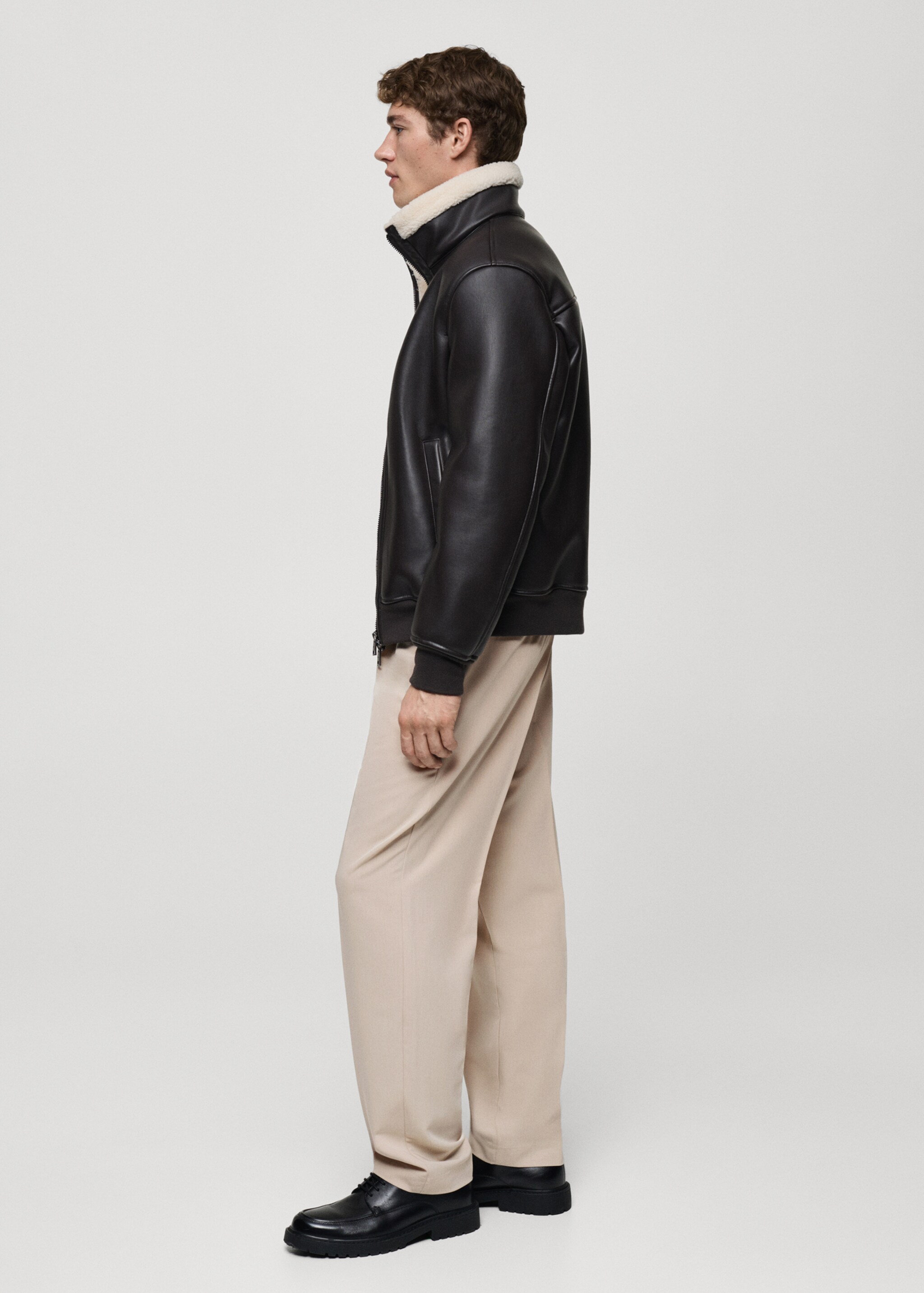 Pantalón regular fit fluido pinzas - Detalle del artículo 2, Gris hielo. Ref: 77014437-00.