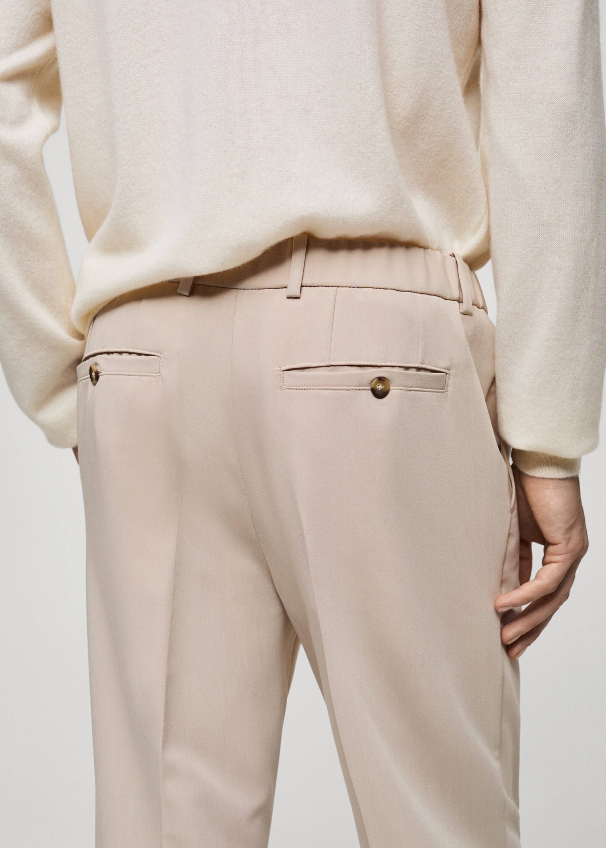Pantalón regular fit fluido pinzas - Detalle del artículo 6, Gris hielo. Ref: 77014437-00.