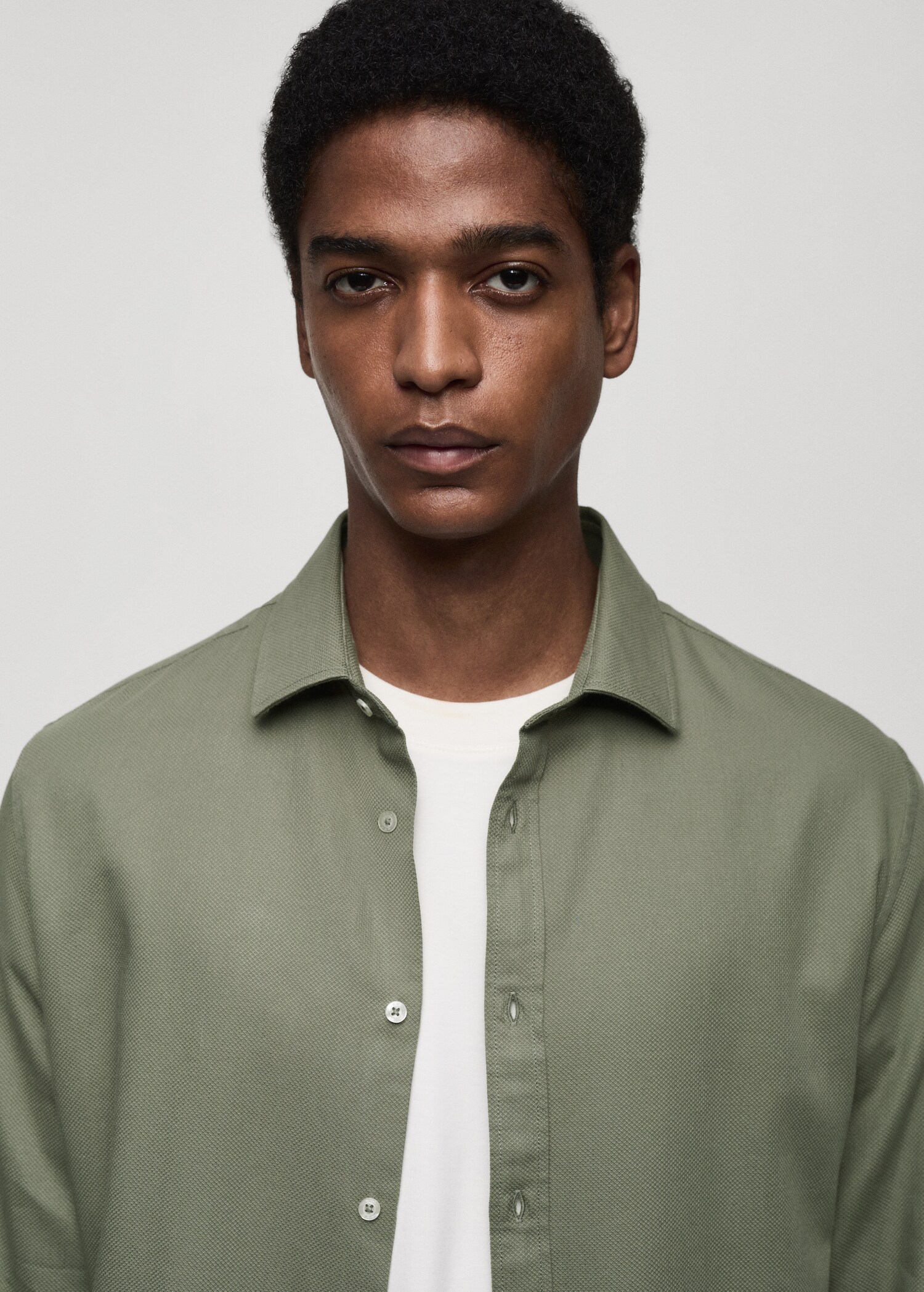 100% cotton regular-fit shirt - Details of the article 1