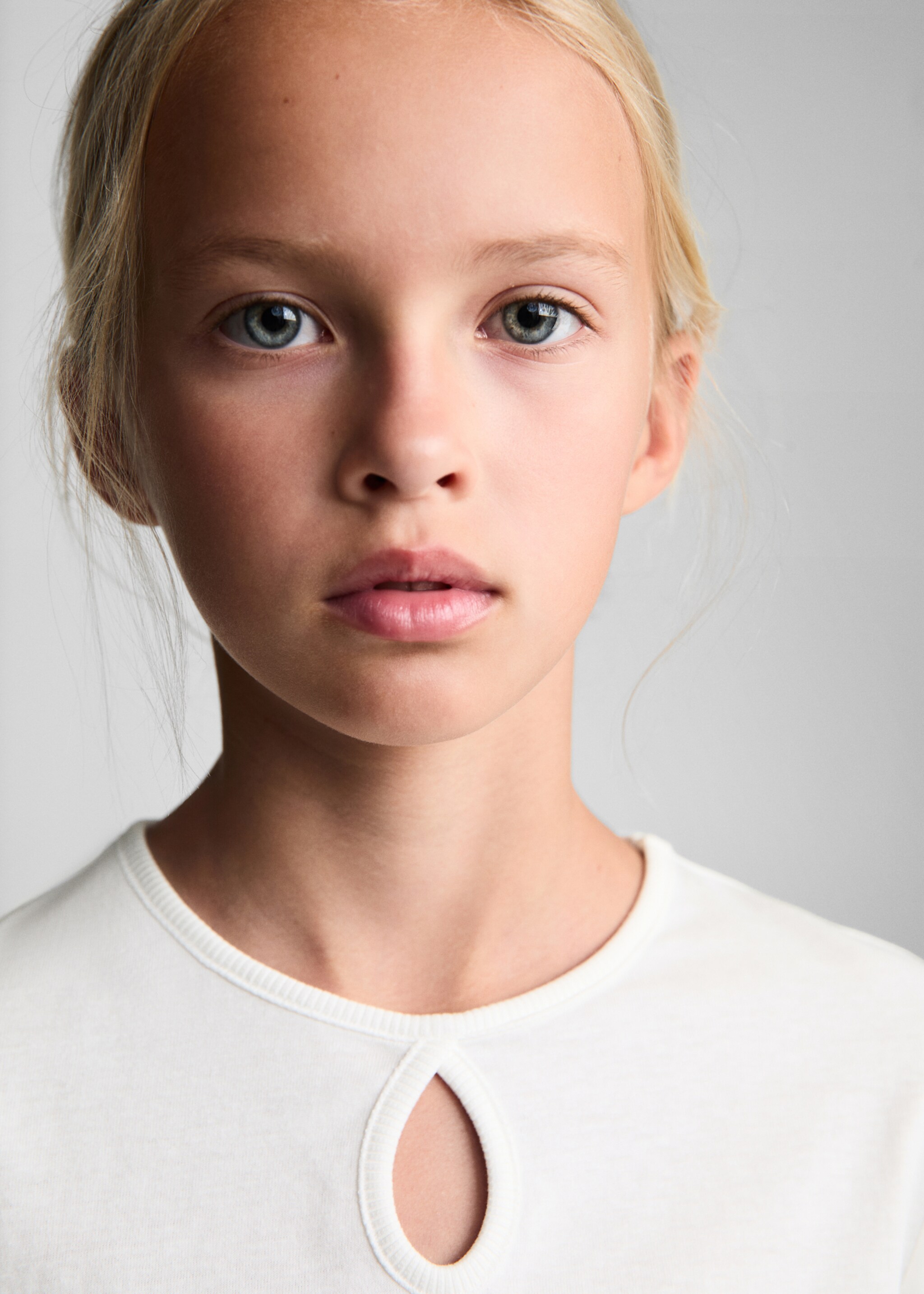Långärmad t-shirt i bomull - Detaljer om artikeln 1, Benvit. Ref: 77014452-00.