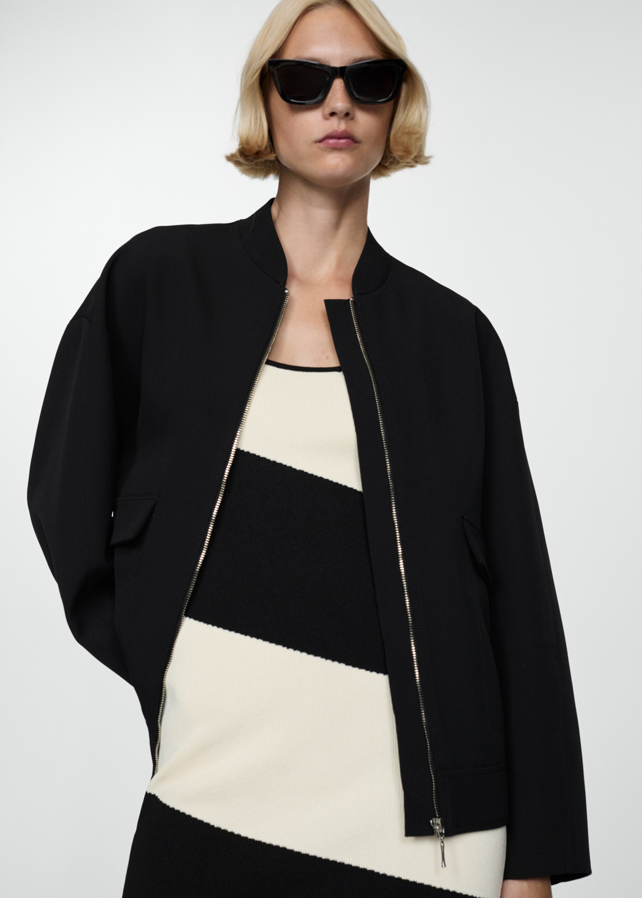 Veste bomber oversize - Plan moyen, Noir. Ref: 77014791-00.