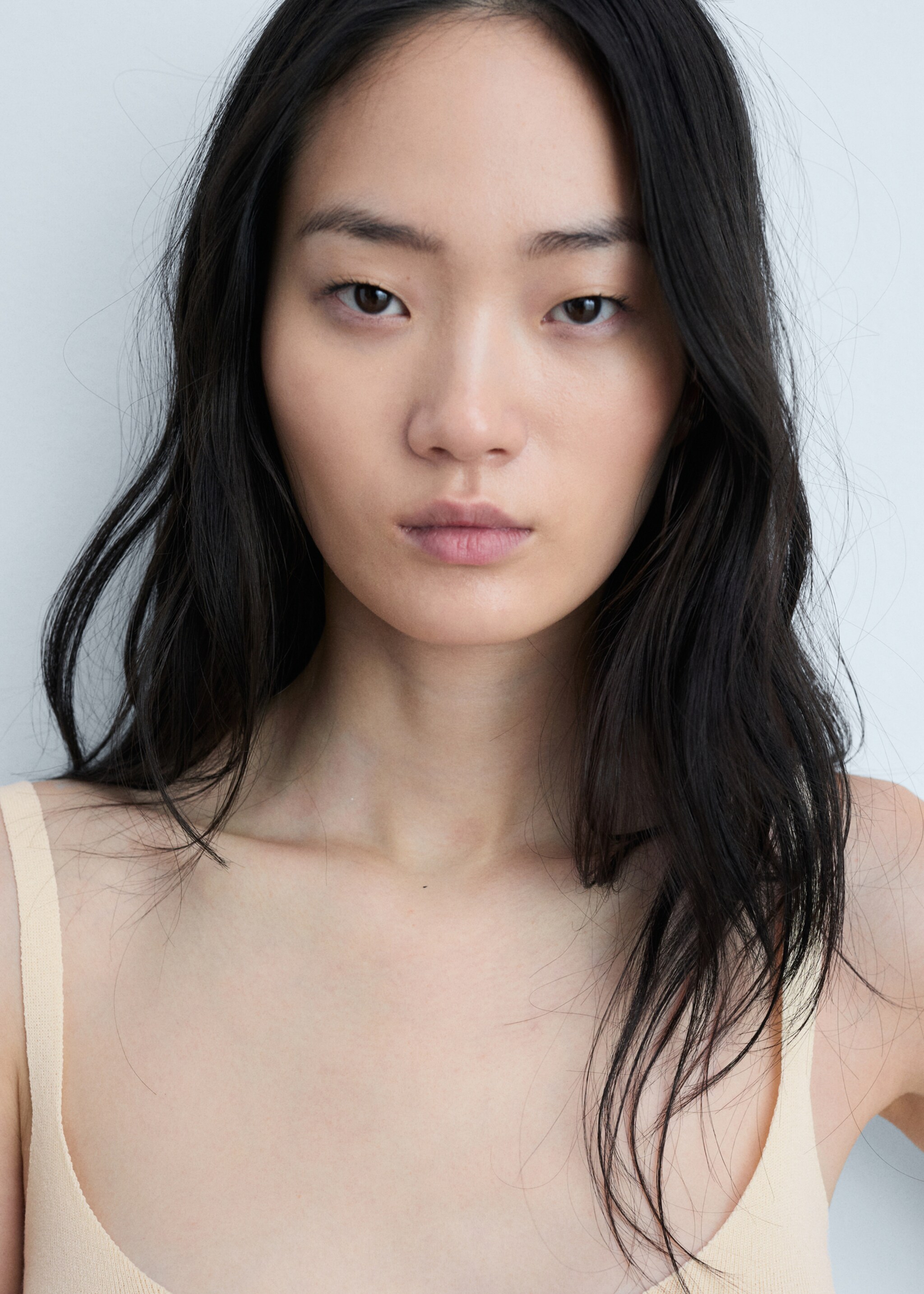 Knitted cropped top - Details of the article 1, Ecru. Ref: 77014792-00.