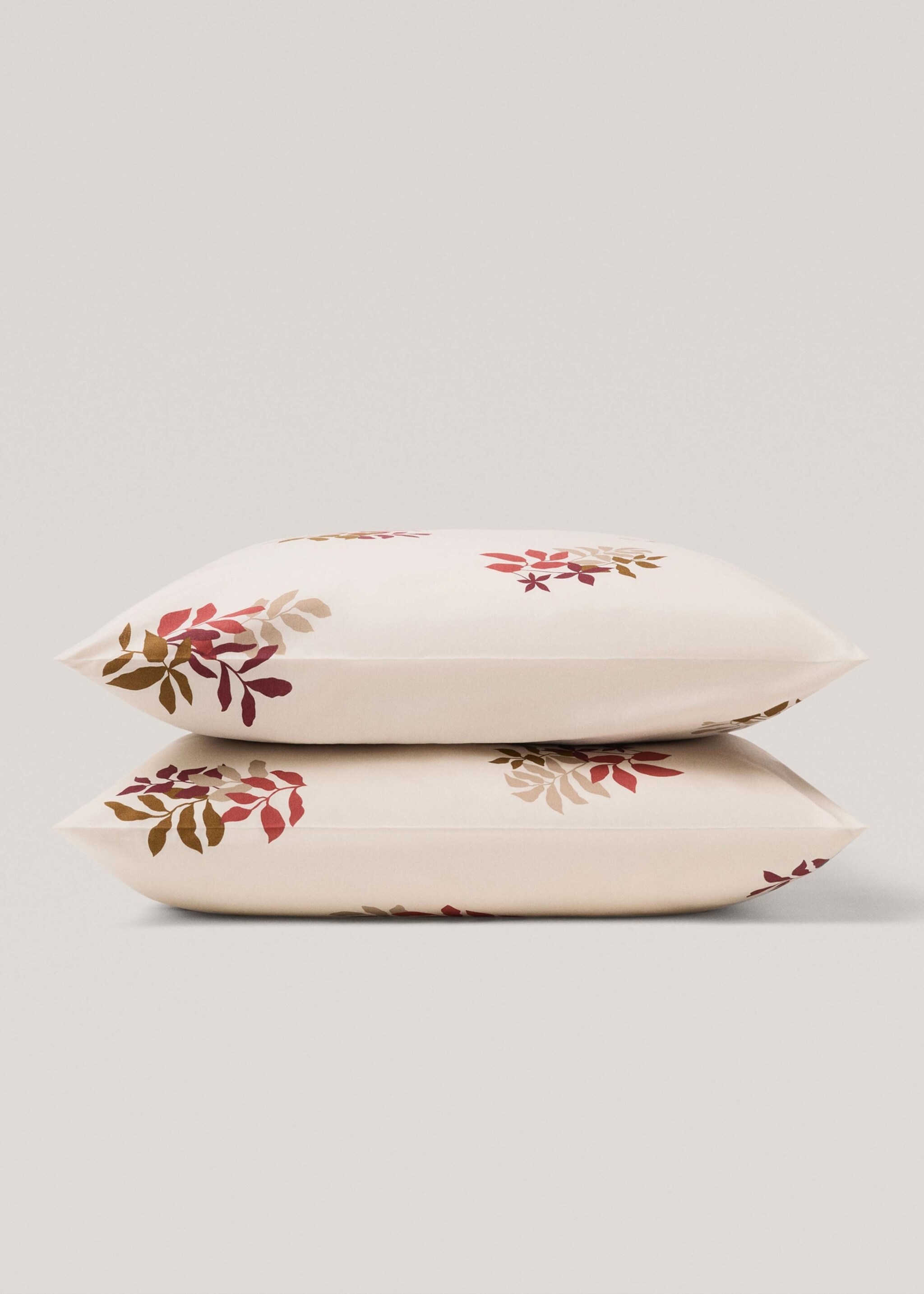 100% cotton floral pillowcase 60x60cm - Details of the article 1, Medium Brown. Ref: 77015638-00.