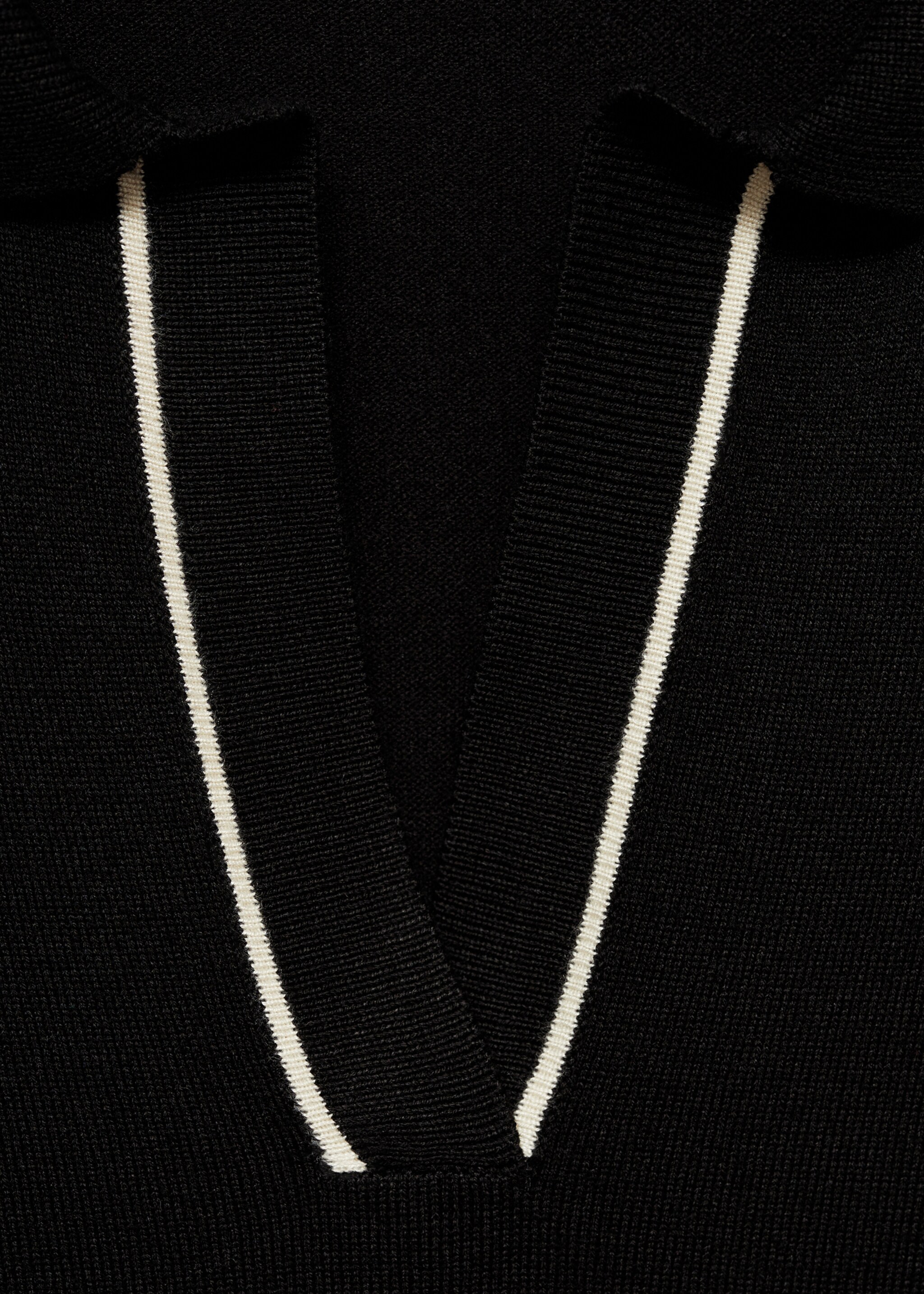 Knitted polo-neck sweater - Details of the article 8, Black. Ref: 77015645-00.