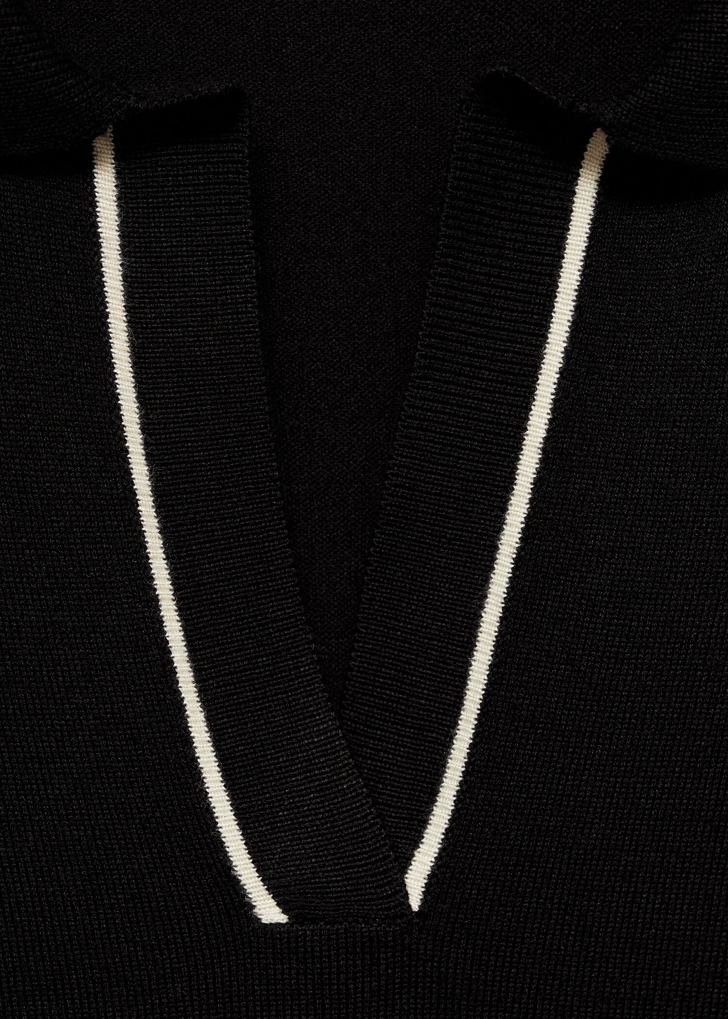 Knitted polo-neck sweater - Details of the article 8