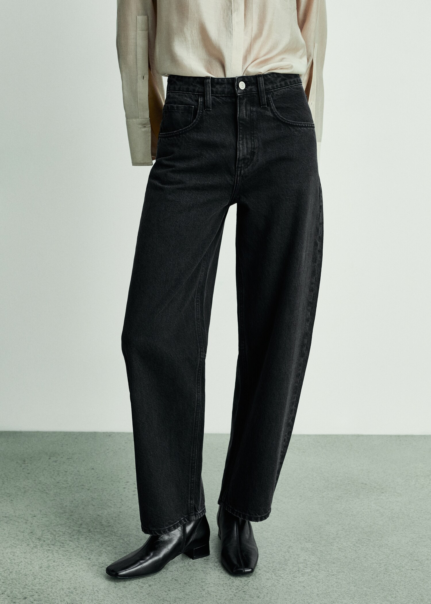 Jean balloon taille haute - Plan moyen