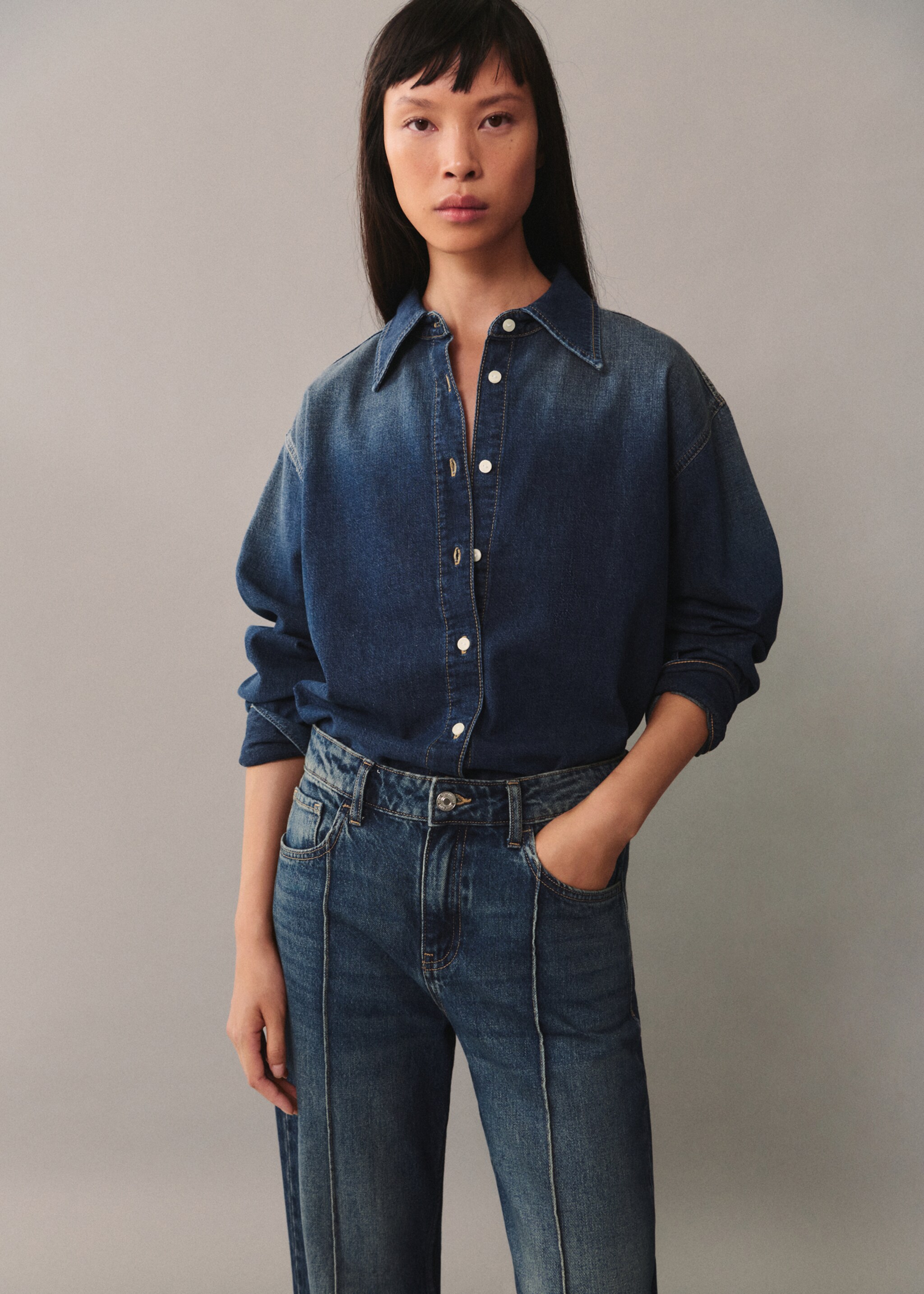 High waist straight jeans - Details of the article 1, Dark Blue. Ref: 77015648-00.