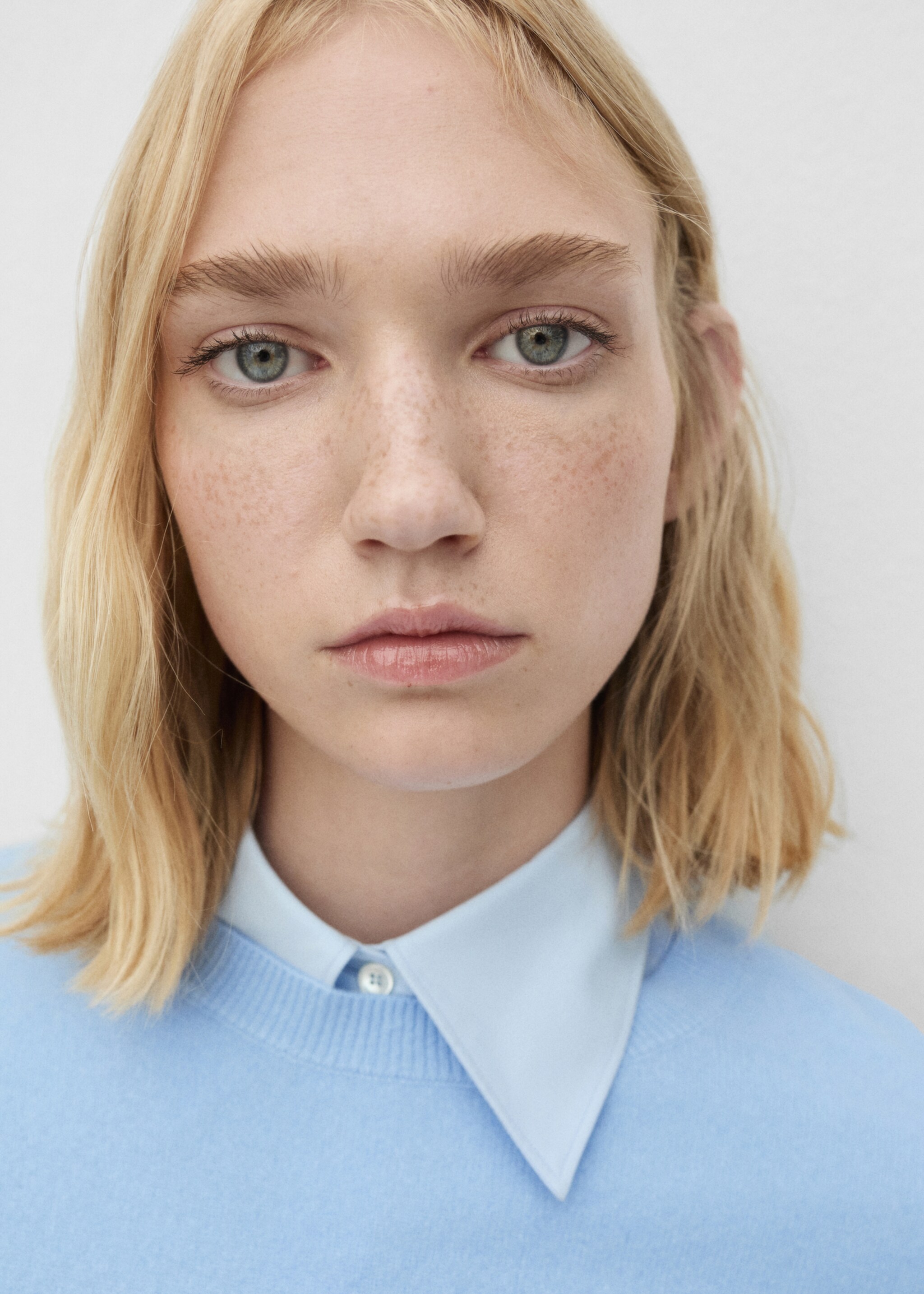 100% cashmere sweater - Details of the article 1, Sky Blue. Ref: 77015655-00.