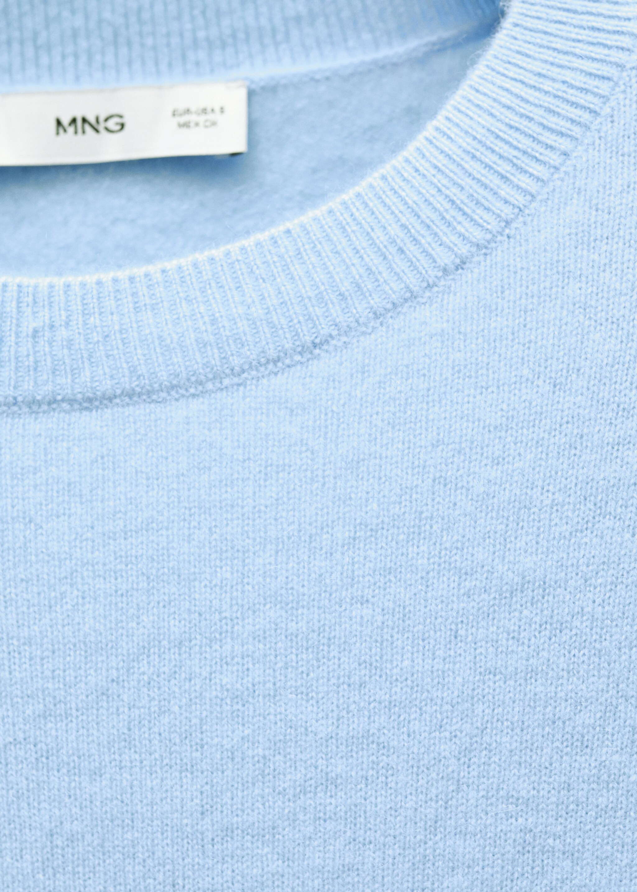 100% cashmere sweater - Details of the article 8, Sky Blue. Ref: 77015655-00.