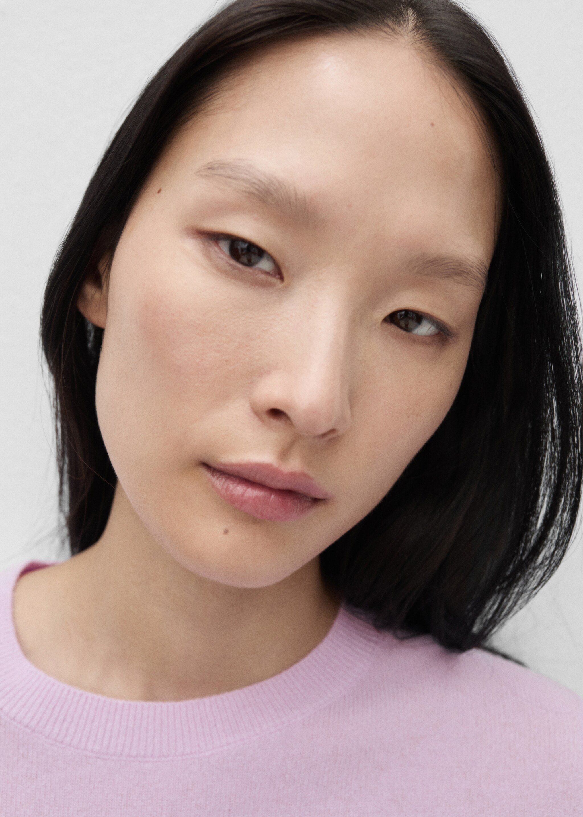 100% cashmere sweater - Details of the article 1, Light/Pastel Purple. Ref: 77015655-00.