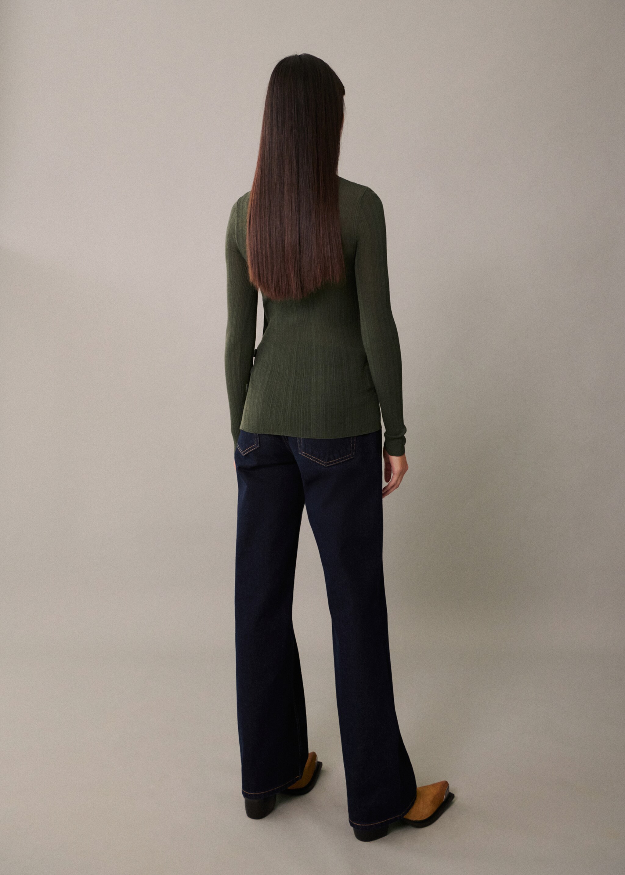 T-shirt semi-transparent boutons - Verso de l’article, Vert foncé. Ref: 77015657-00.