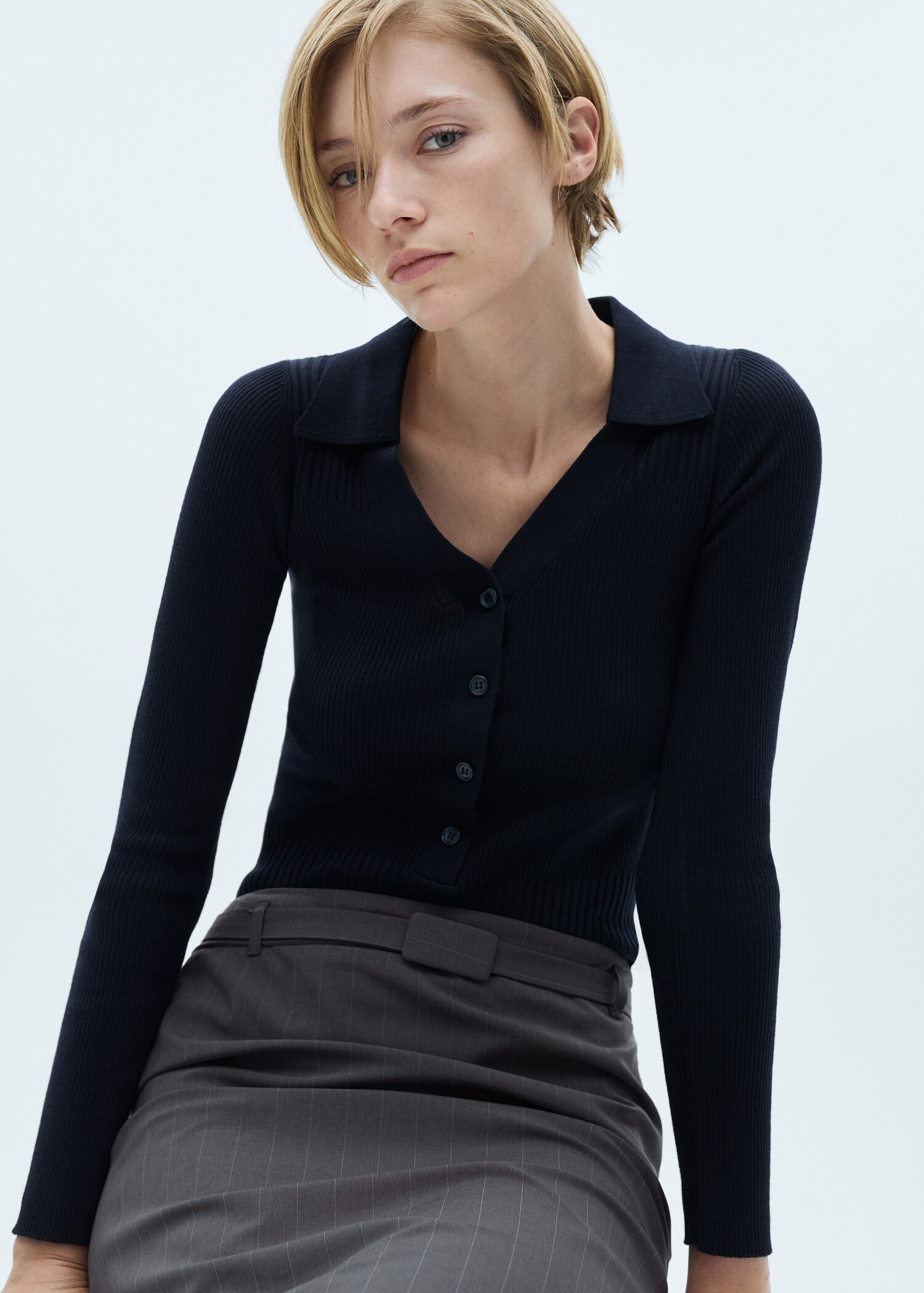 Ribbed sweater with buttons - Medium plane