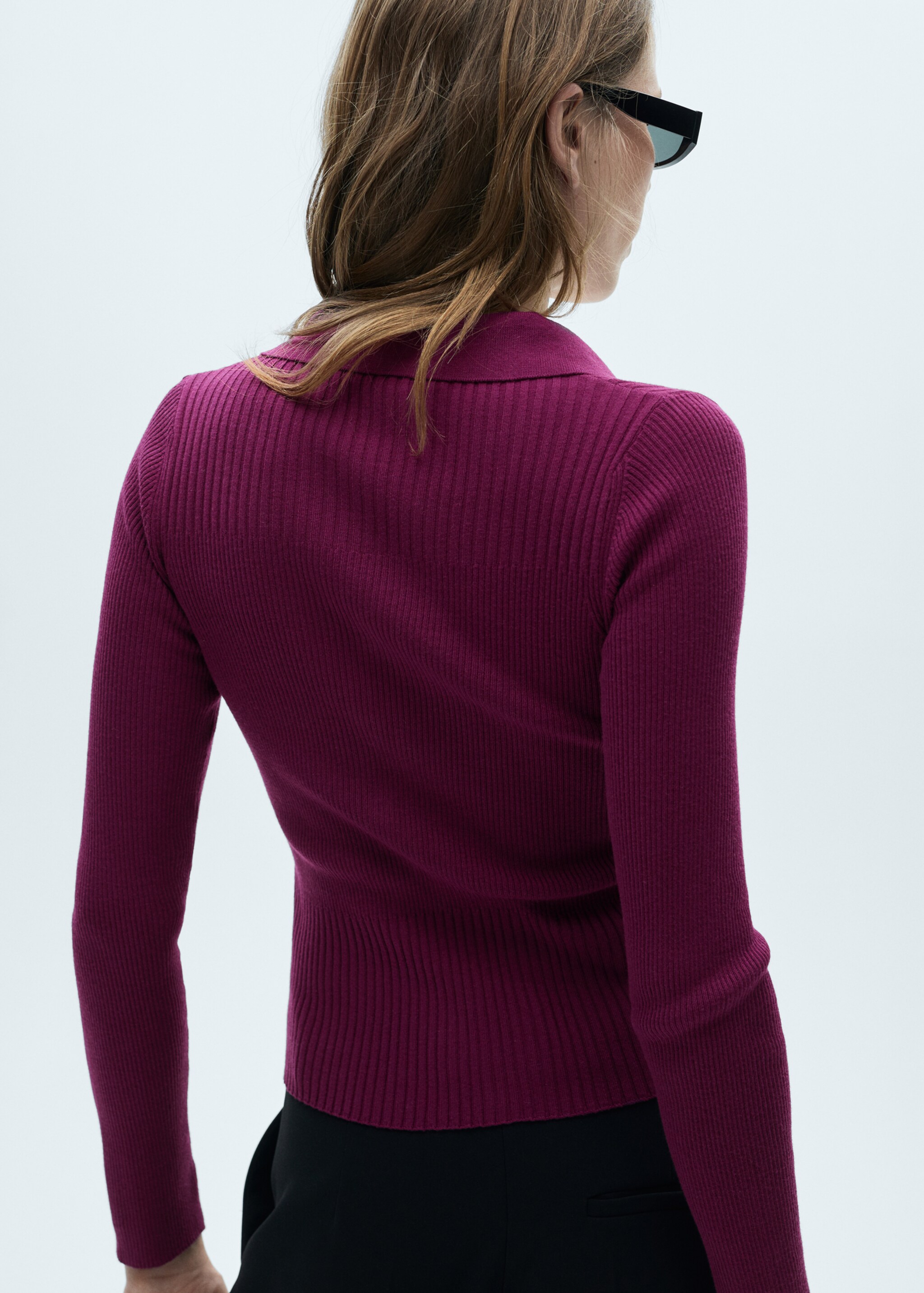 Ribbed sweater with buttons - Reverse of the article, Wine. Ref: 77015658-00.