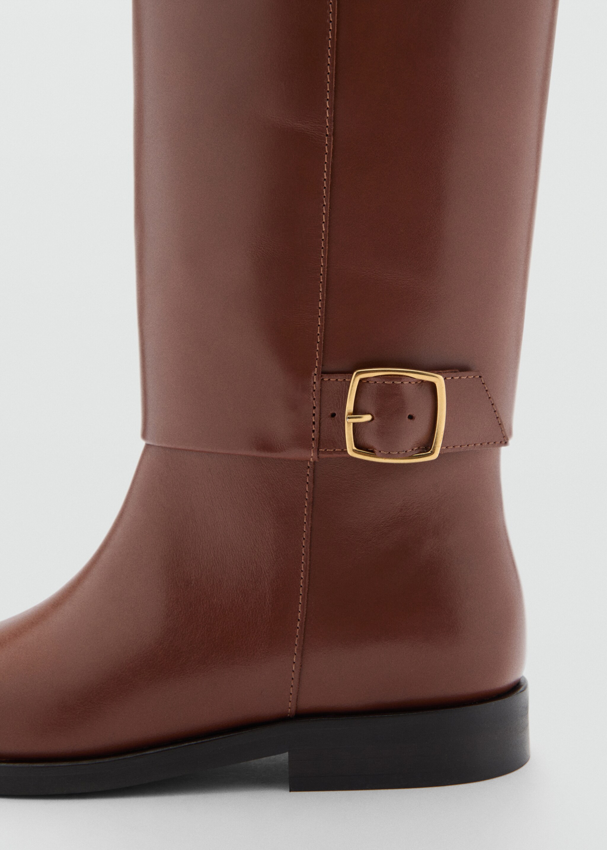 Bota pell sivella decorativa - Detall de l'article 2, Conyac. Ref: 77015672-00.