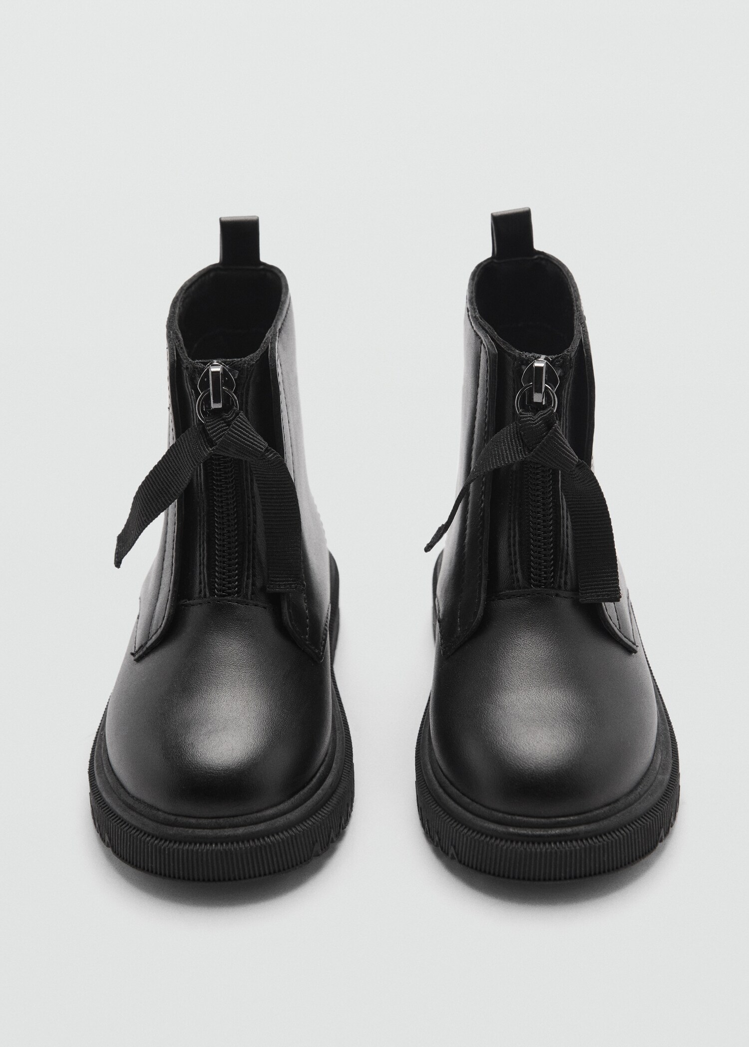 Flat leather ankle boots - Details of the article 3